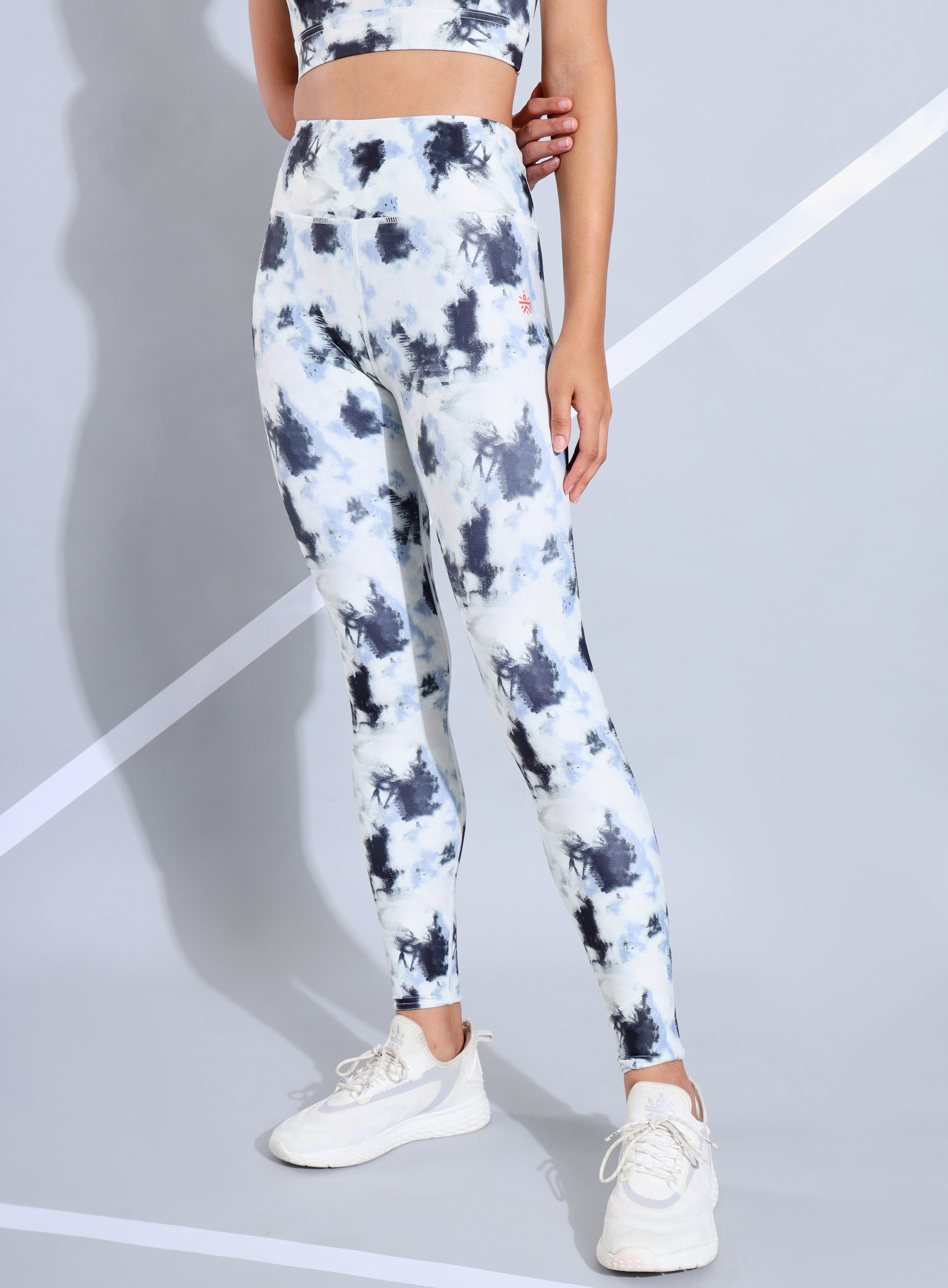 Creme All Over Print Absolute Fit Tights with Back Pocket