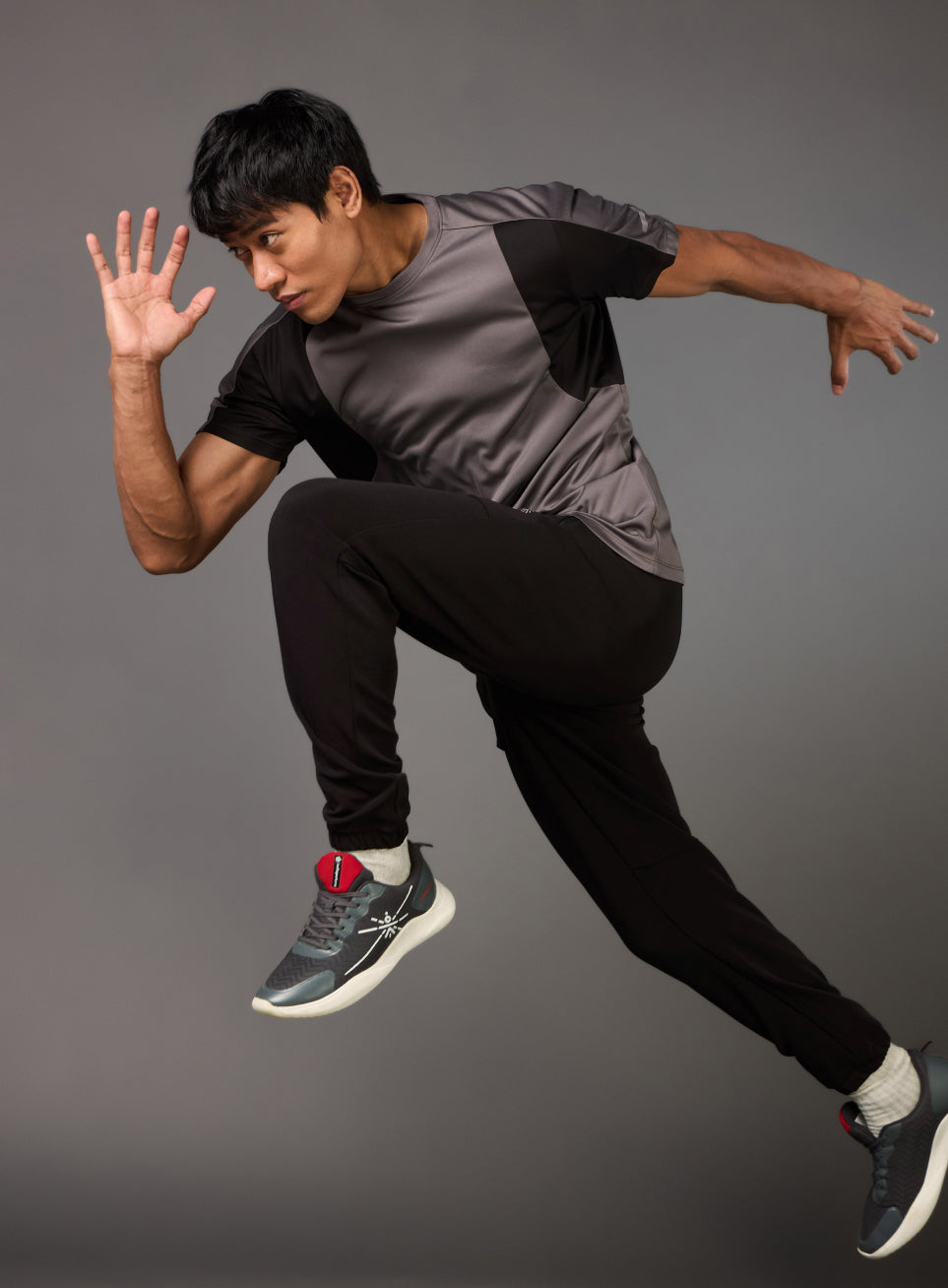 Men's Terrain Black Running Trackpant