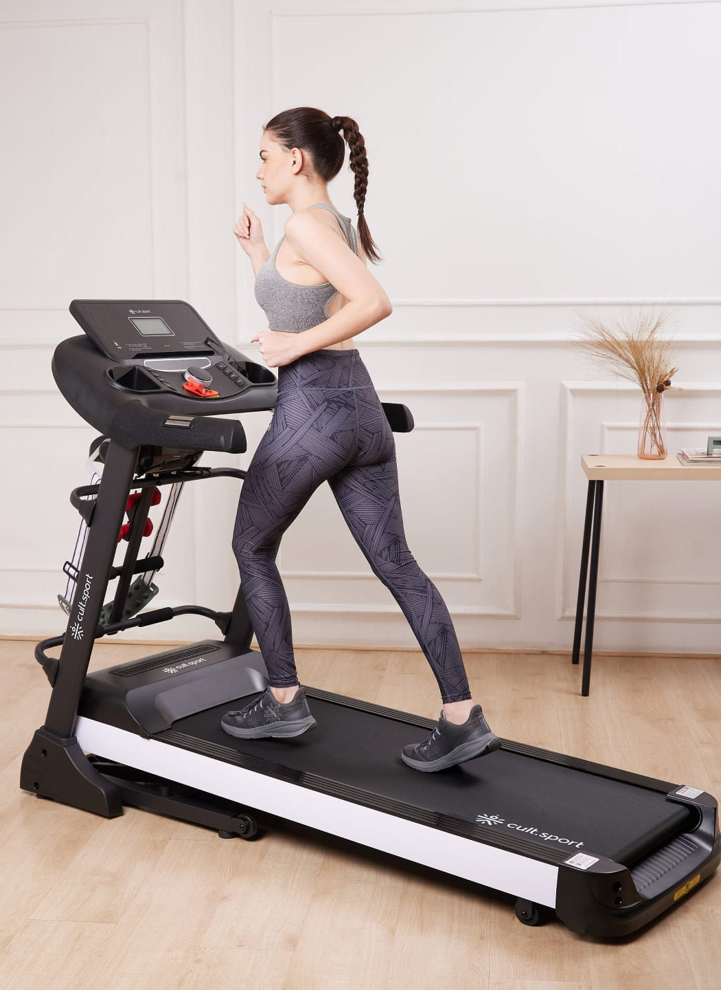 Smartrun Canoas 5.5 HP Peak Treadmill | 15-level Auto-Incline & Massager | Max Weight-130kg | Max Speed-16kmph (with 6 Months Extended Warranty)