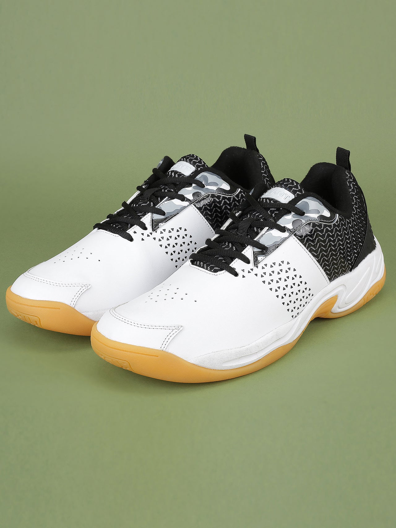 Avant Men's Smash Badminton Shoes - Black/White