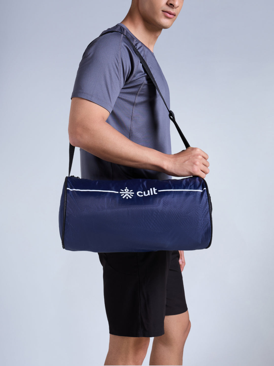 Cult Duffle Bag Blue with Shaker Bottle Black 700ml - Combo