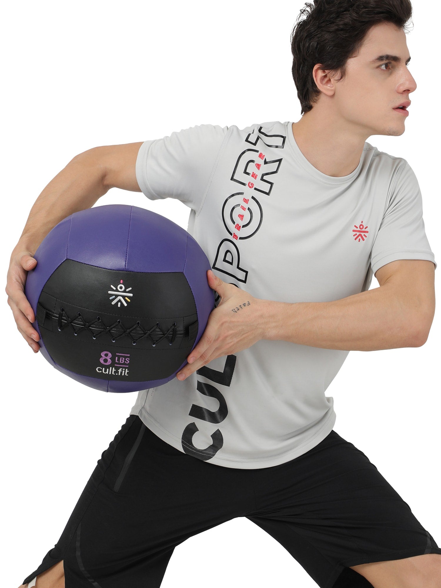 cult.fit Wall Ball - 8 lbs x 1