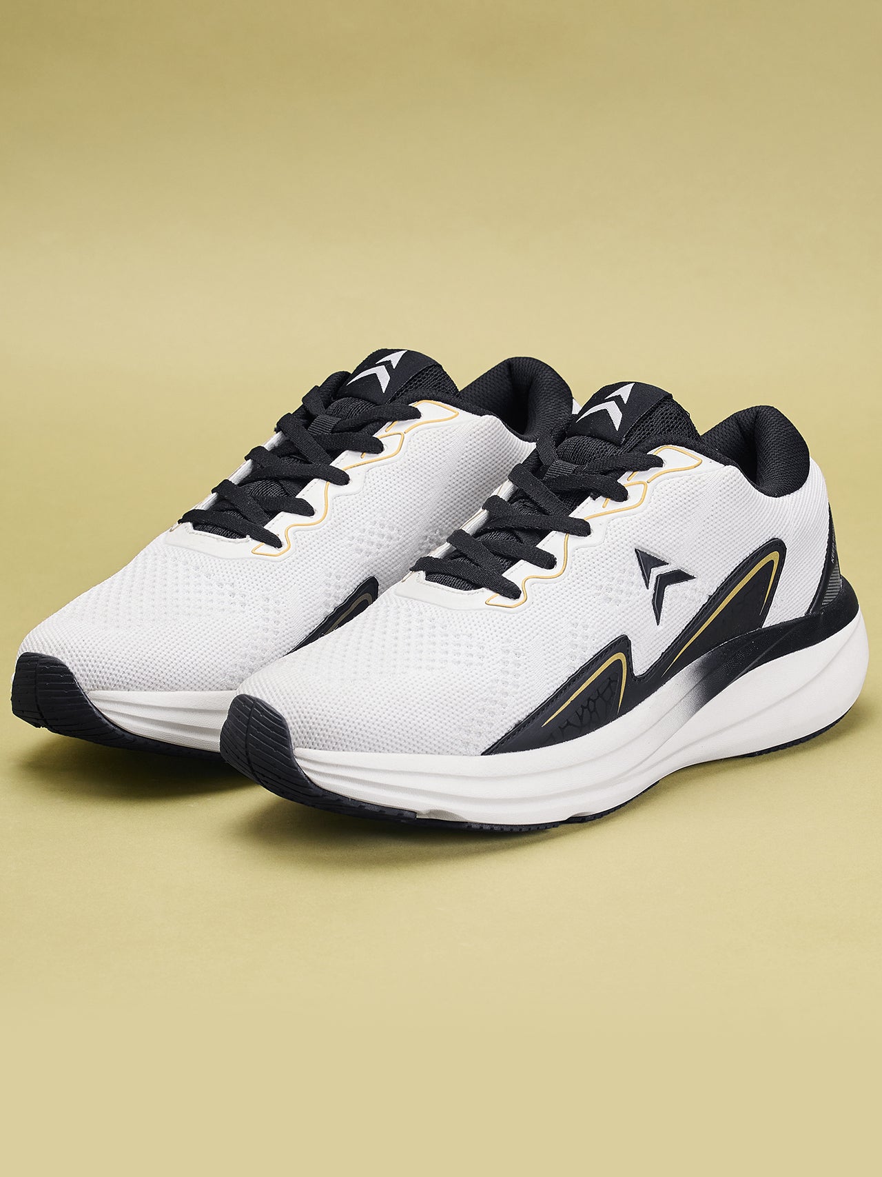 Avant Men's Radiant Running Shoes-White/Black