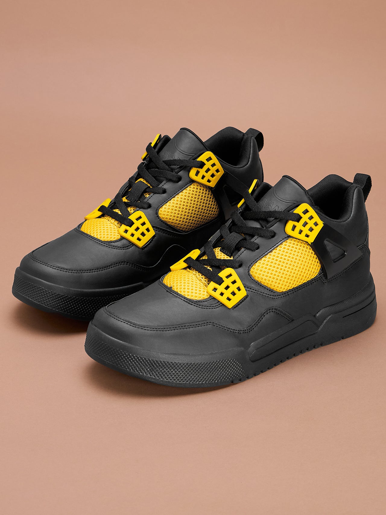 Avant Men's Felix Sneaker Shoes - Black / Yellow