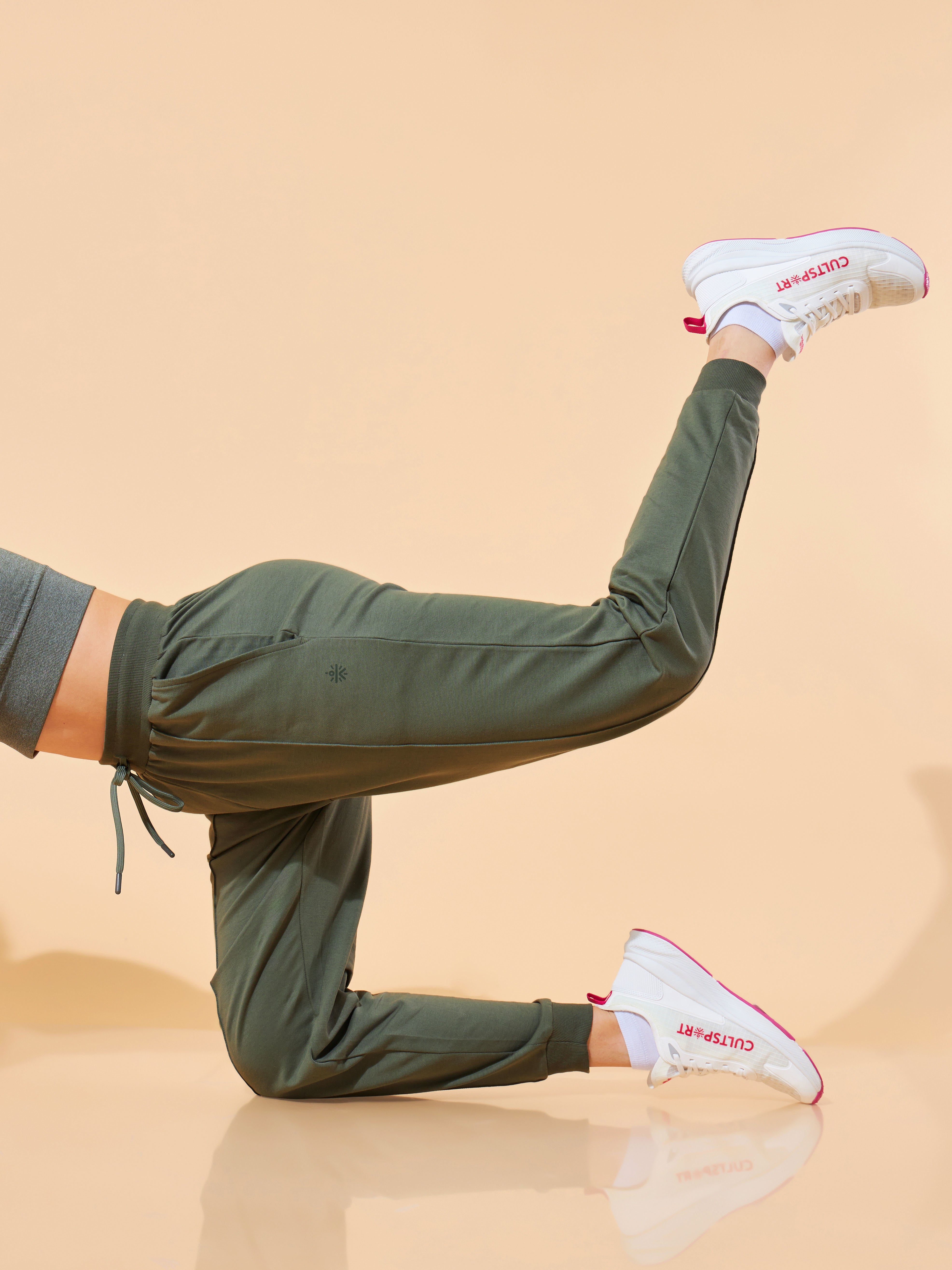 Olive Womens Essential All-Day Joggers