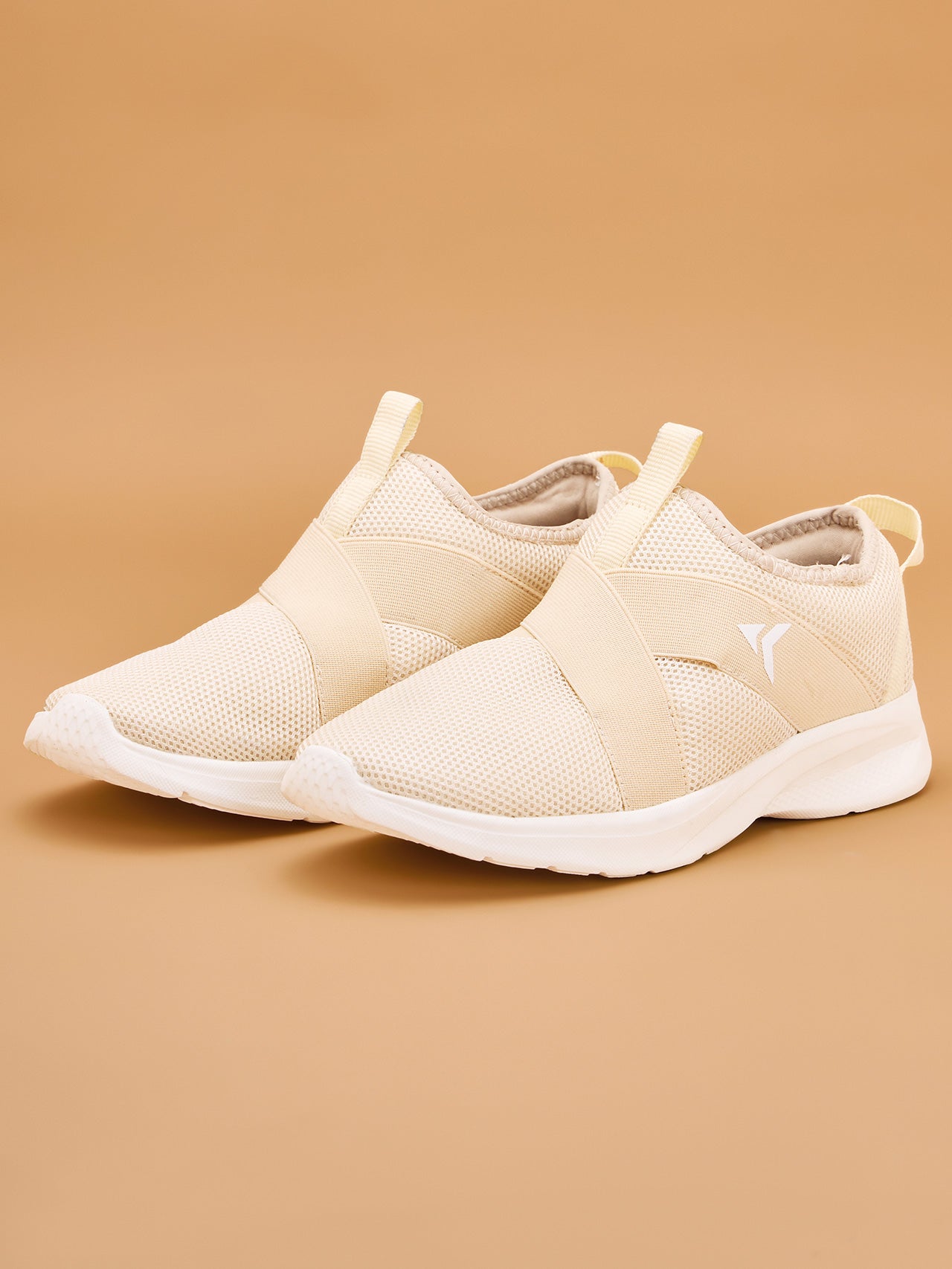 Avant Women's Glam Slip-On Walking shoes - White