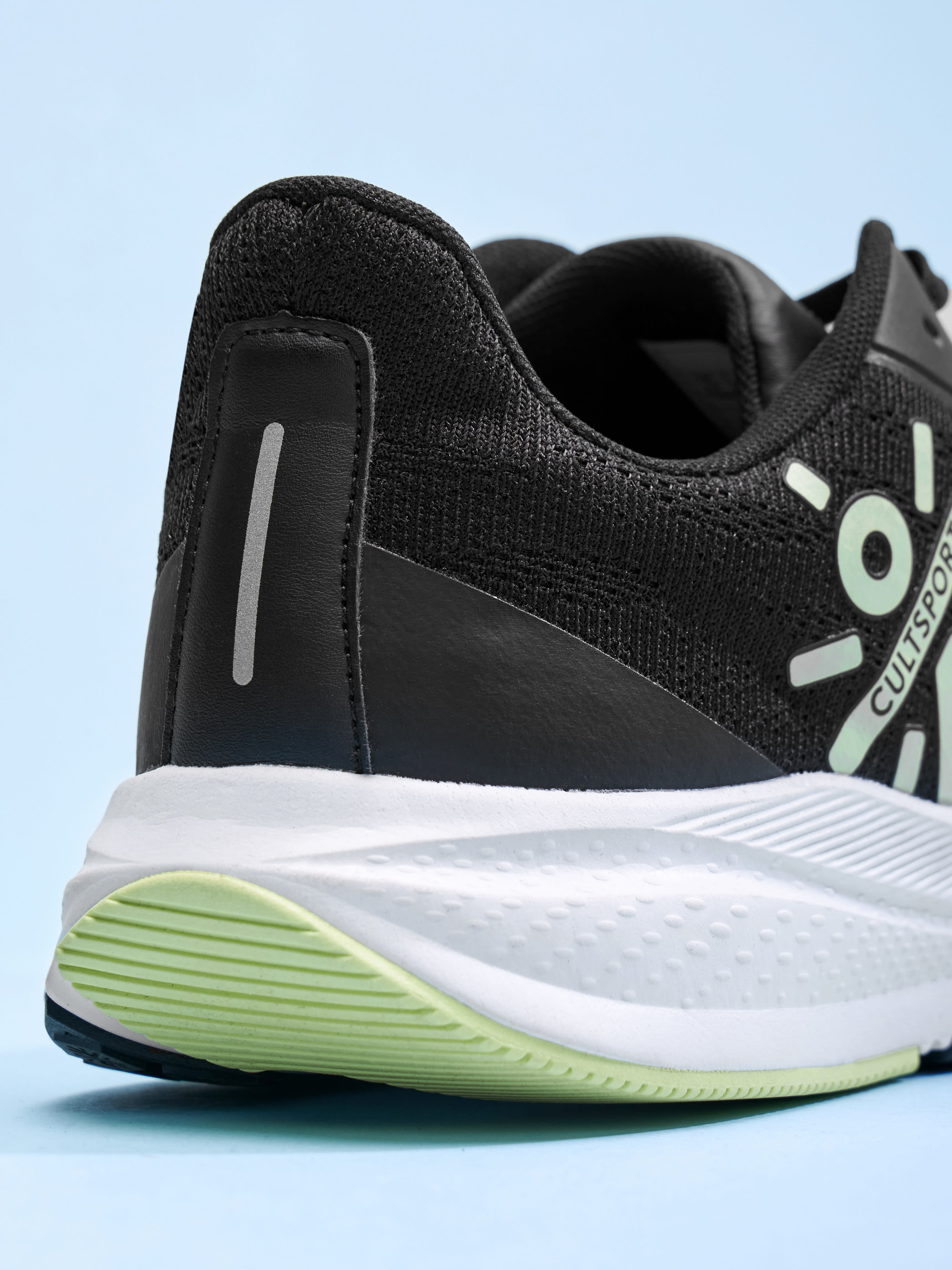 cult Firebird Men Running Shoes - Black