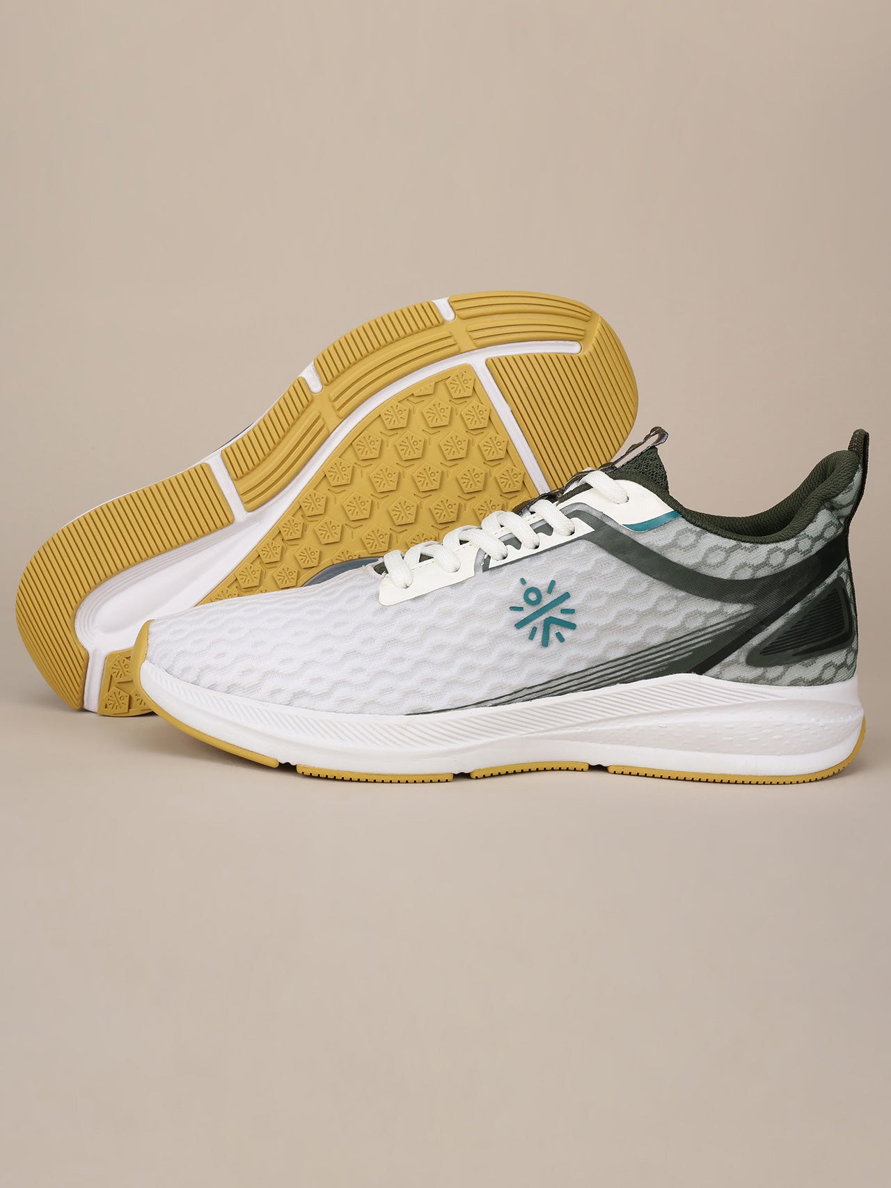 cult Men's AeroStride Casual Shoes - White/Olive