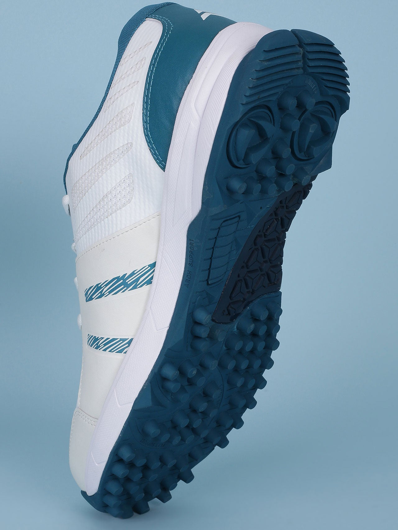 Avant Men's Outfield Cricket Shoes - White/Teal