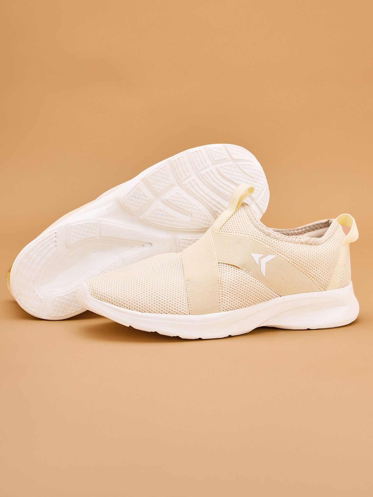 Avant Women's Glam Slip-On Walking shoes - White