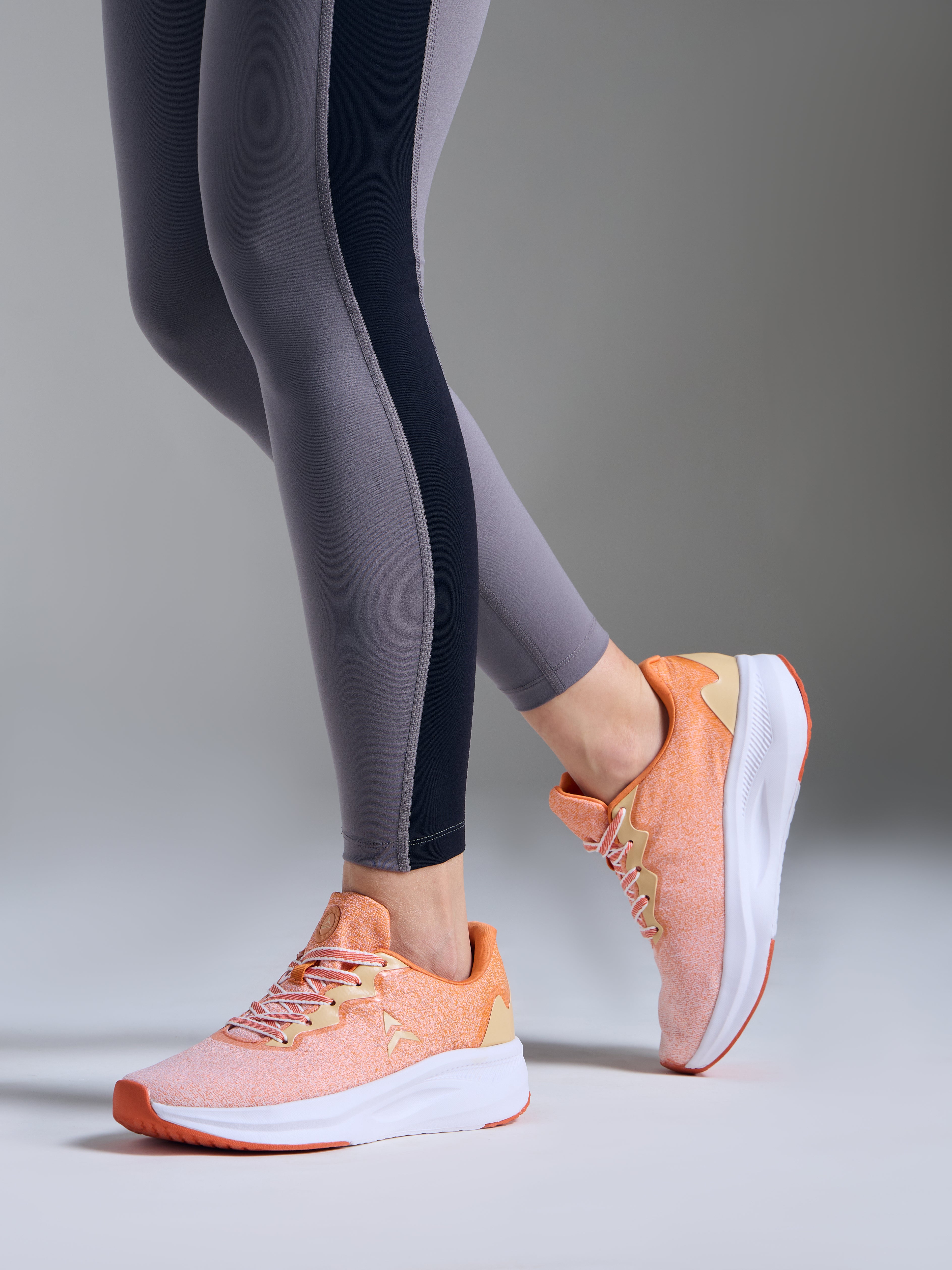 Avant Women's Voltura Sneaker Shoes - Orange