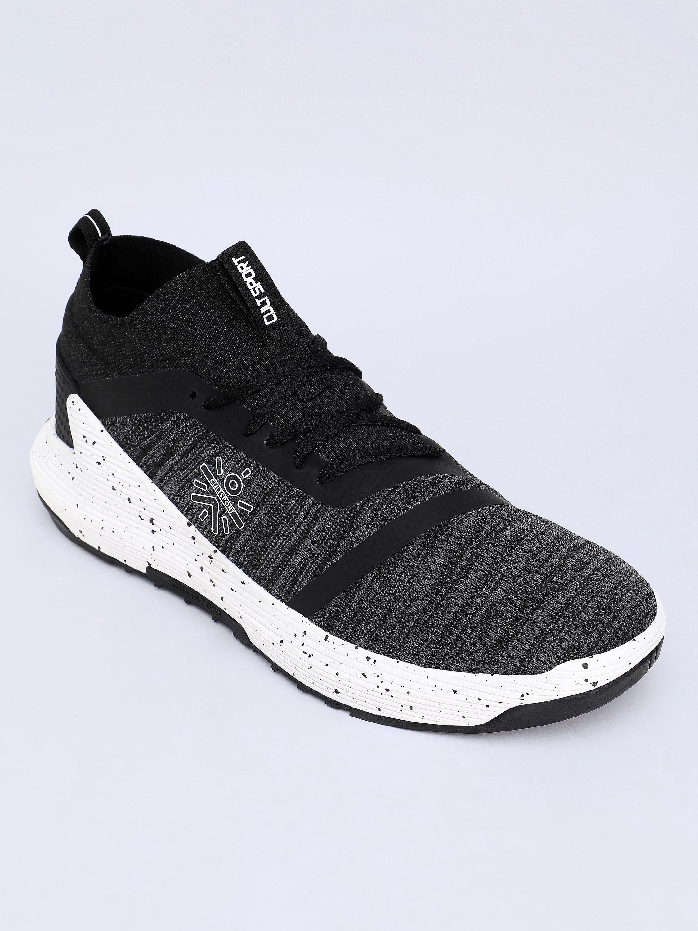 cult Pro-Train Men Training Shoes - Black/White
