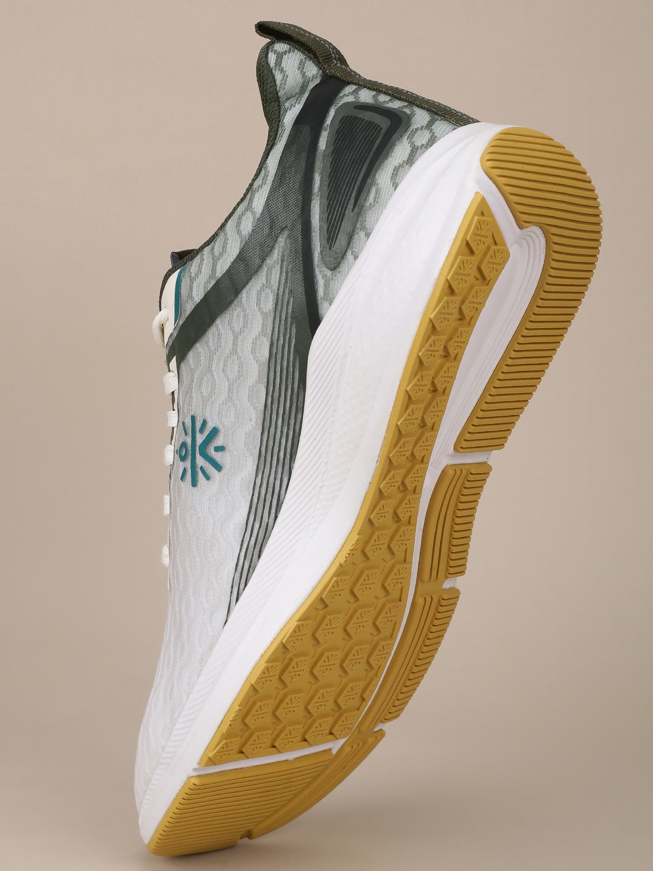 cult Men's AeroStride Casual Shoes - White/Olive