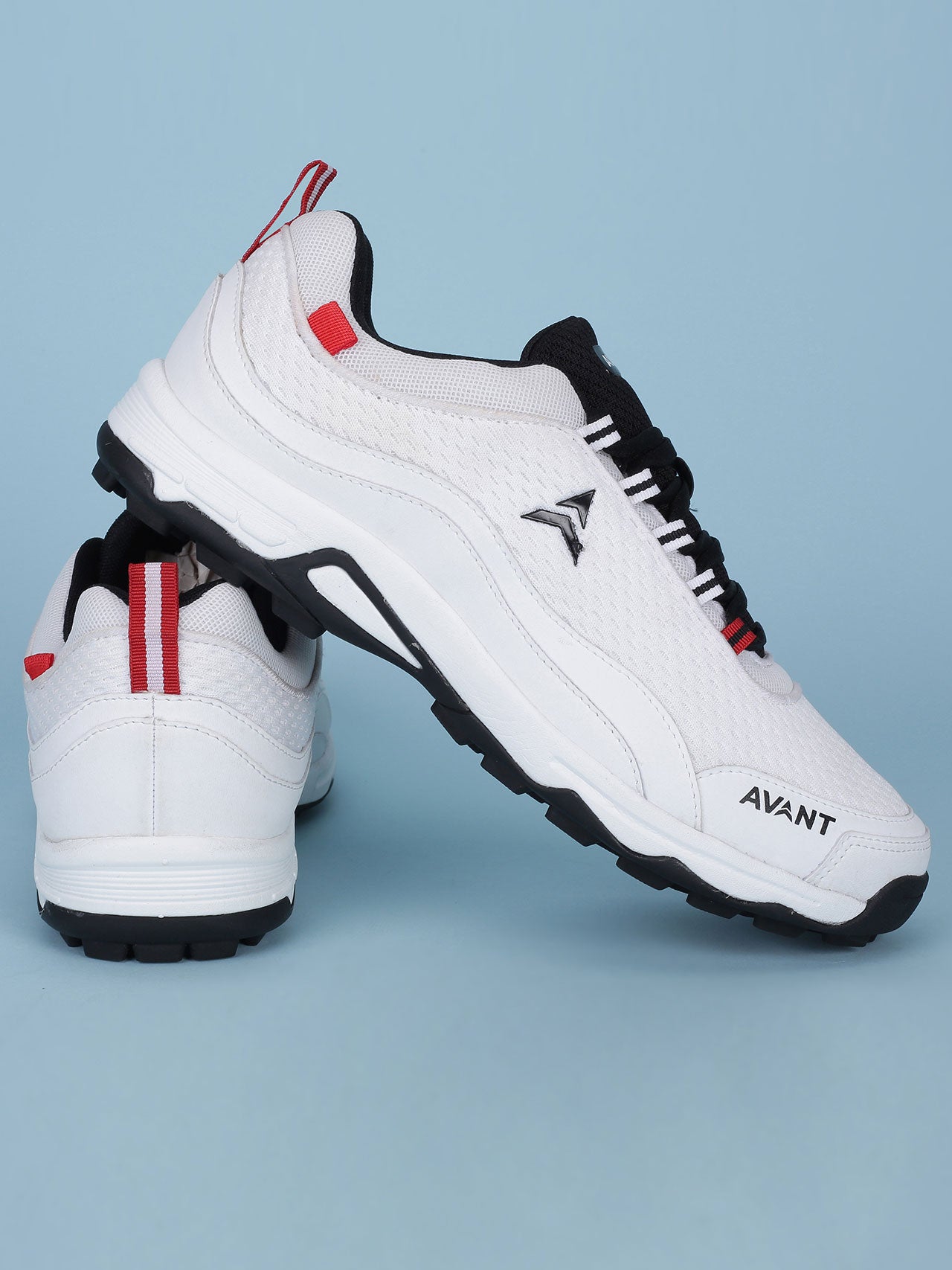 Avant Men's Striker Cricket Shoes - White /Black