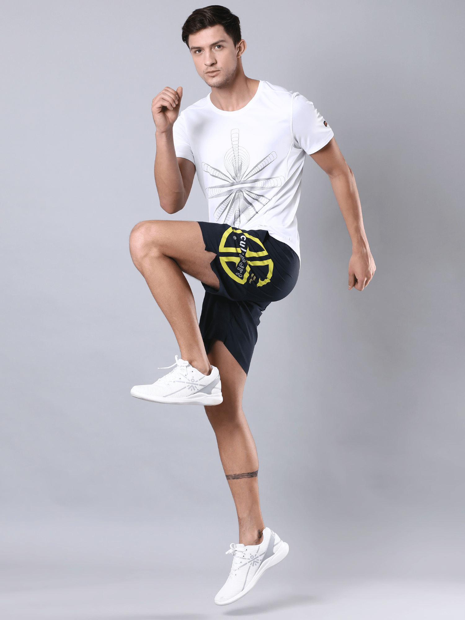 Signature Zoom White Workout Tee