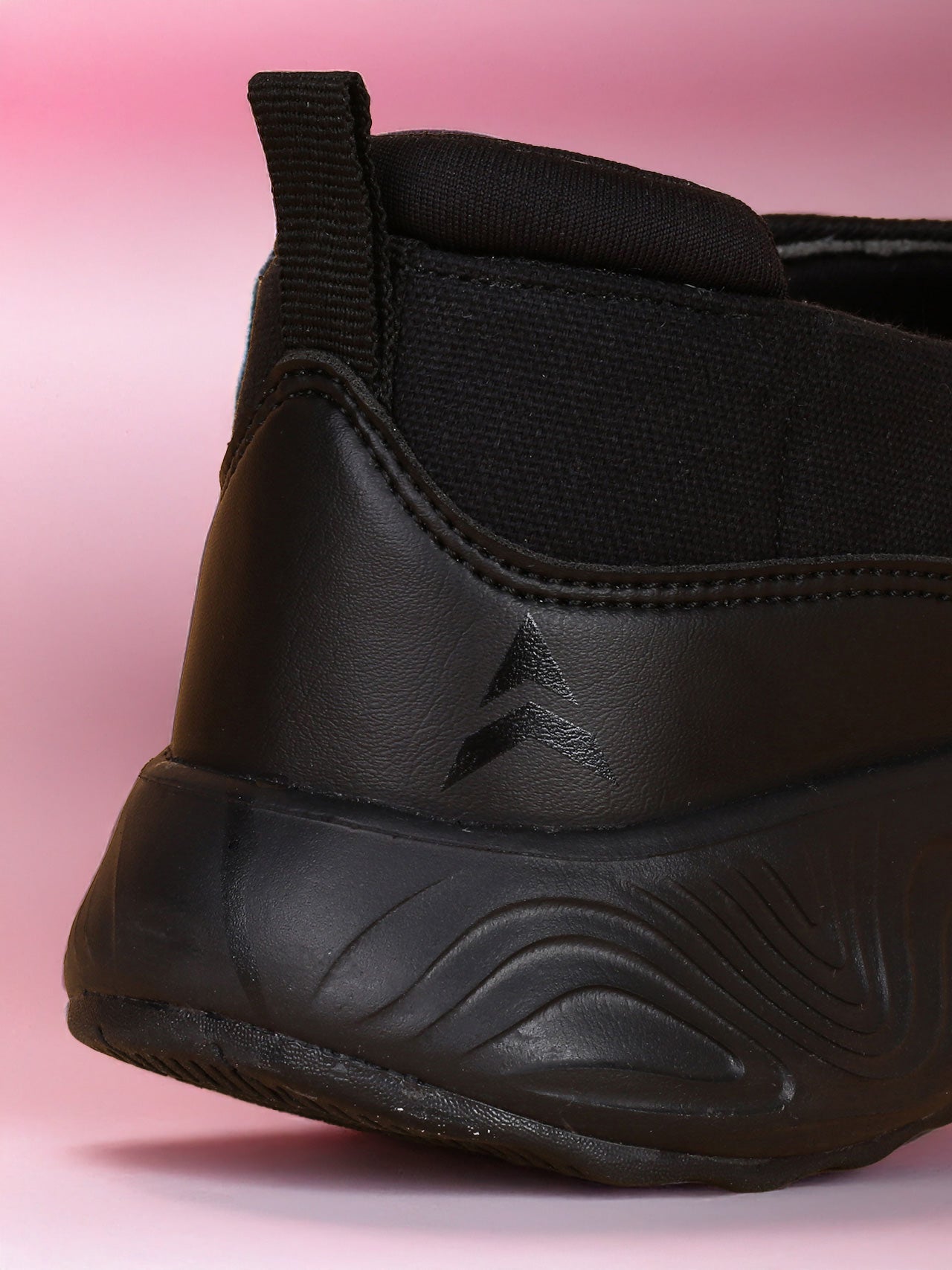 Avant Women's Shadow Slip-On Walking Shoes - Black