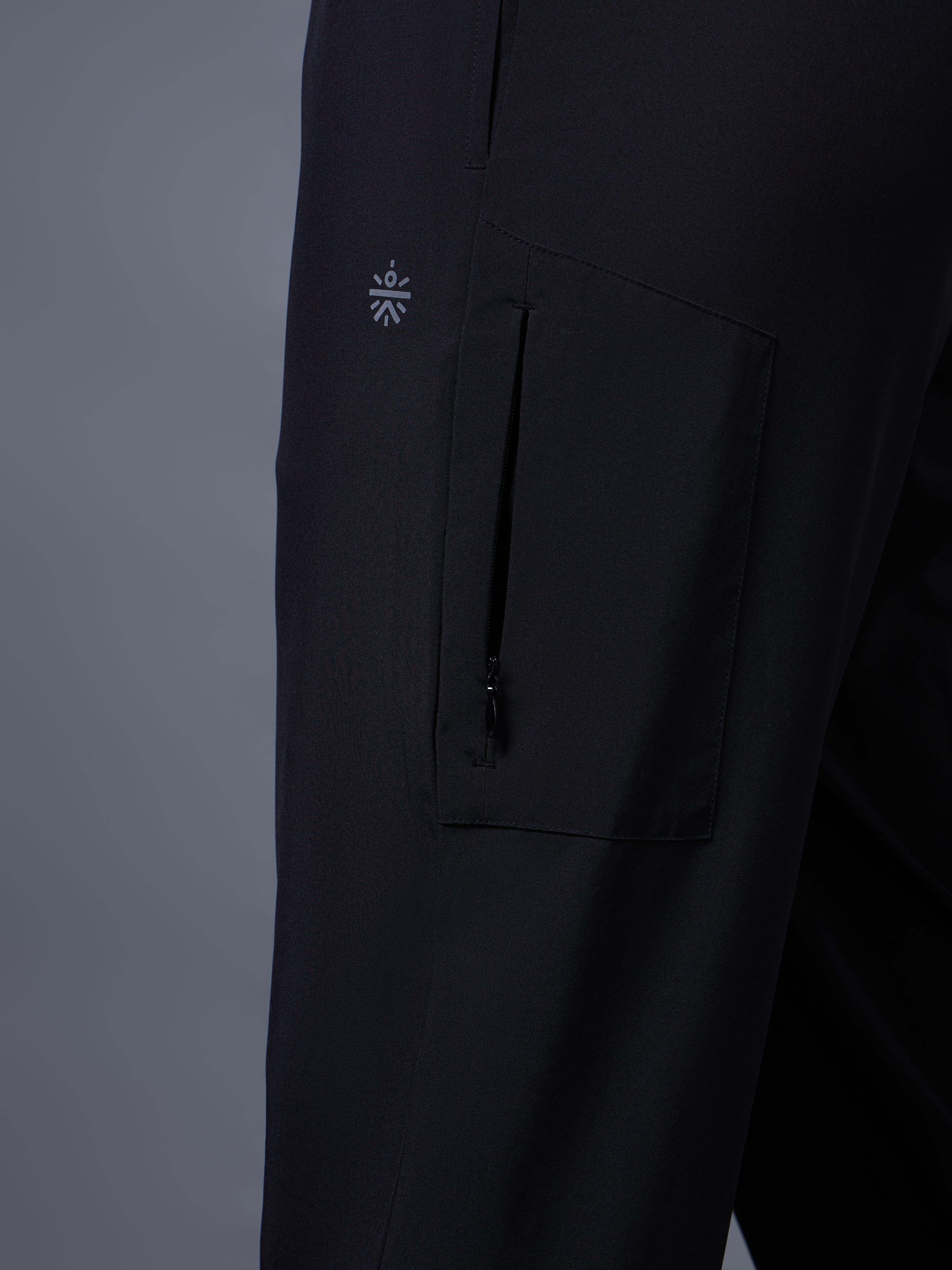 Women's Black Run Elevate Cropped Trackpants