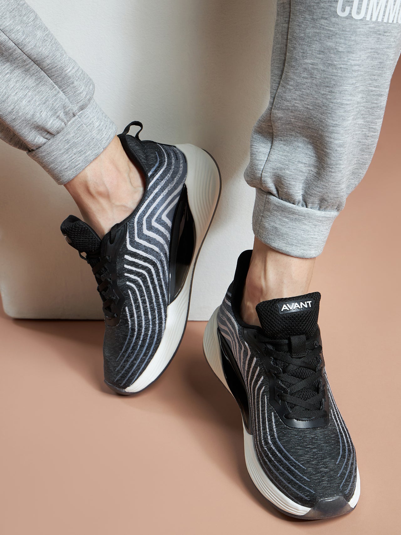 Avant Men's Cyclone Running Shoes - Black/Navy Blue