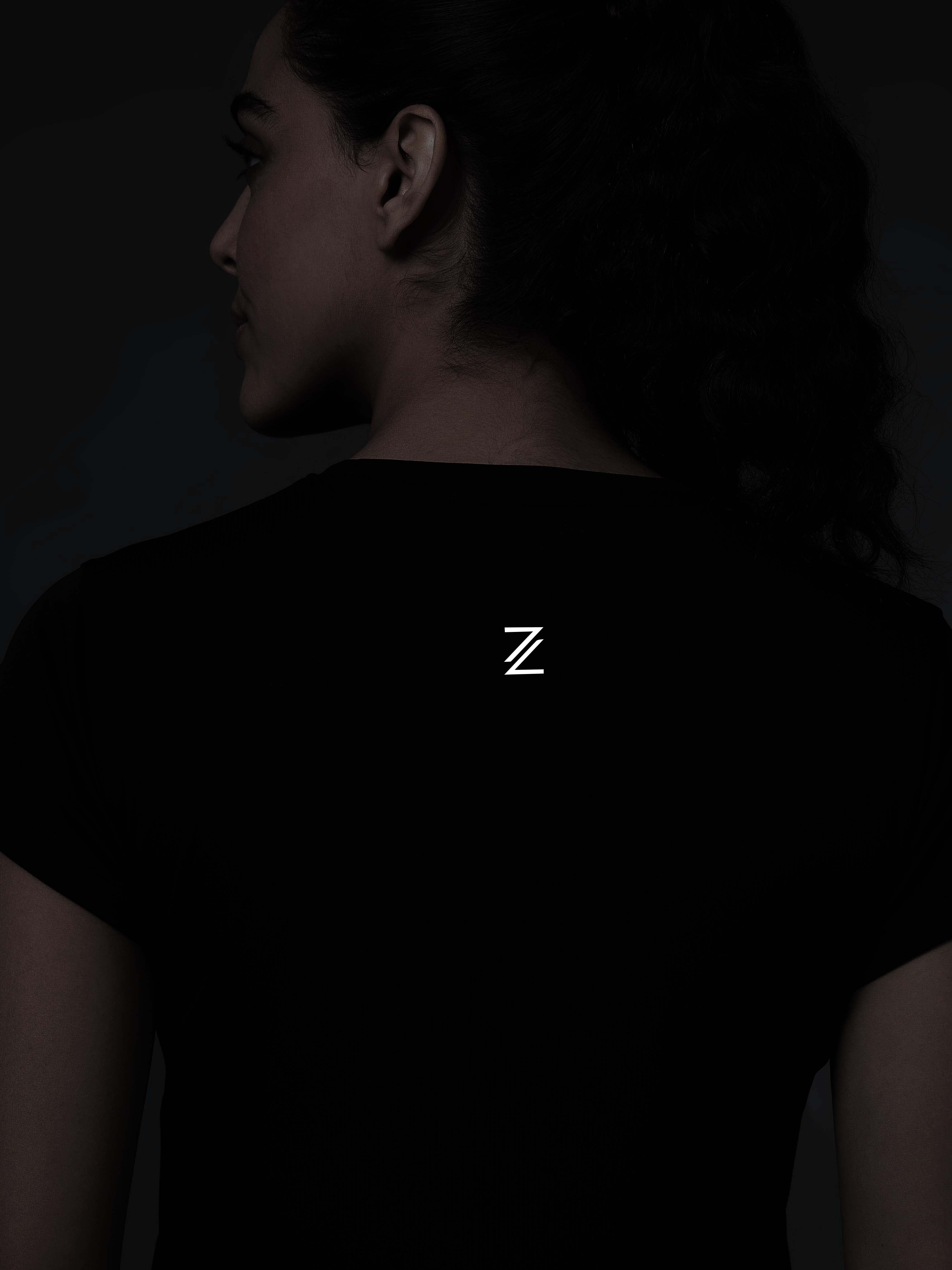 Women's Black Run Elevate Cropped T-shirt