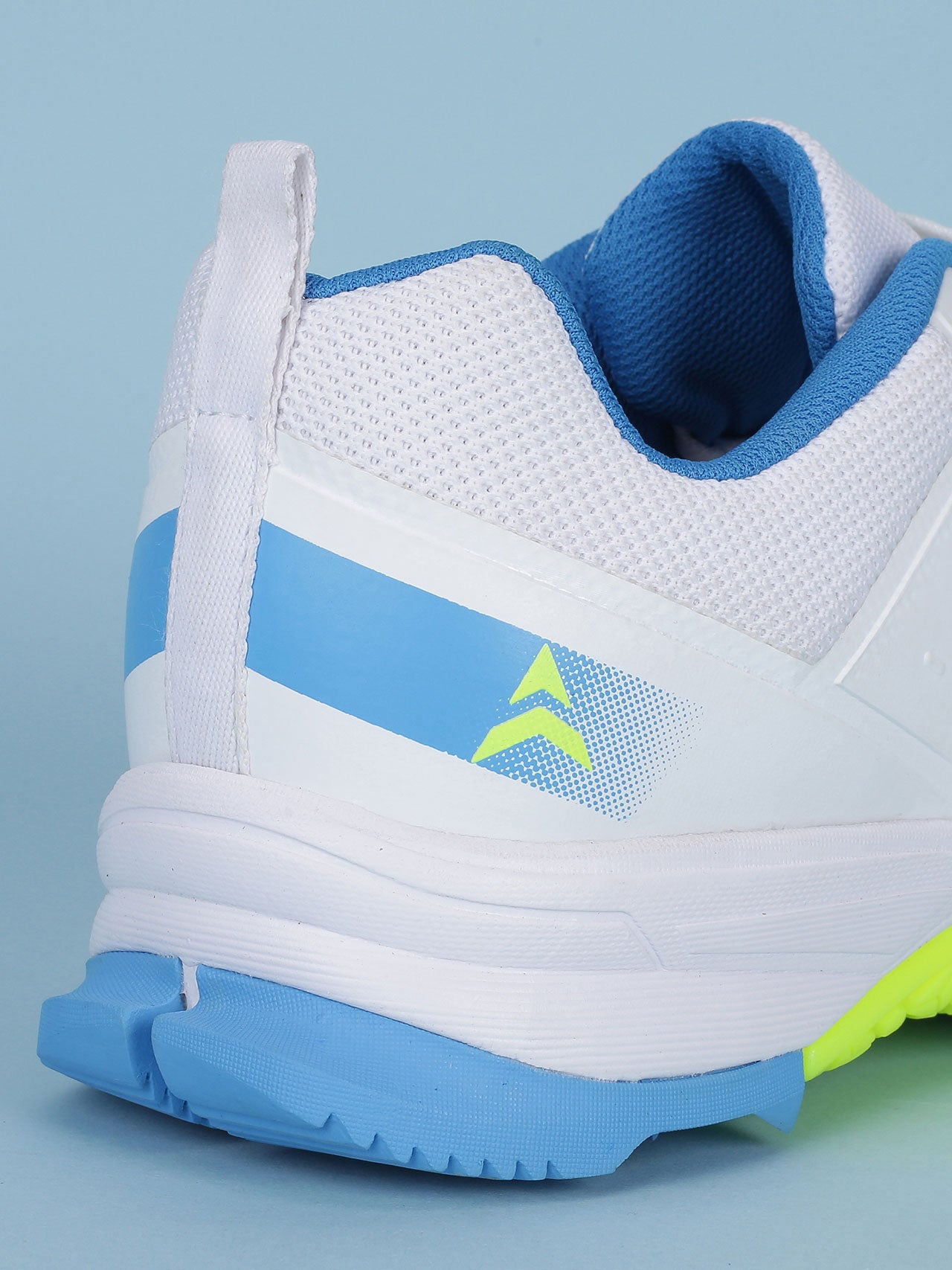 Avant Men's Active Force Cricket Shoes - White/Teal