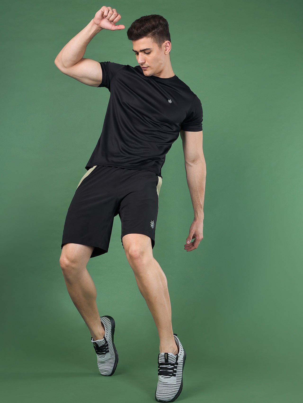 J 102f69aa f6c5 4d30 b808 a4059527b3fa