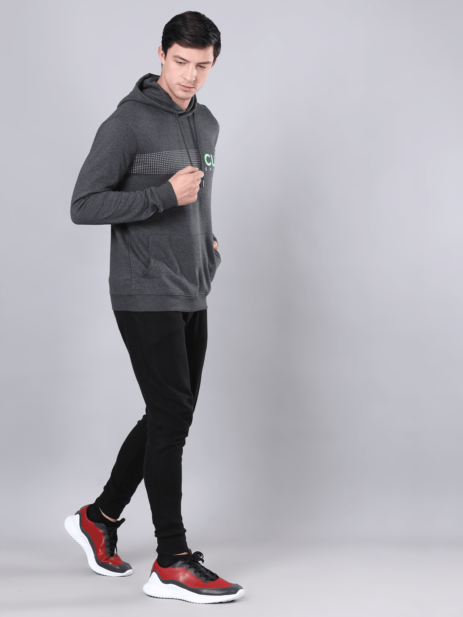 Signature Pullover Sweatshirt