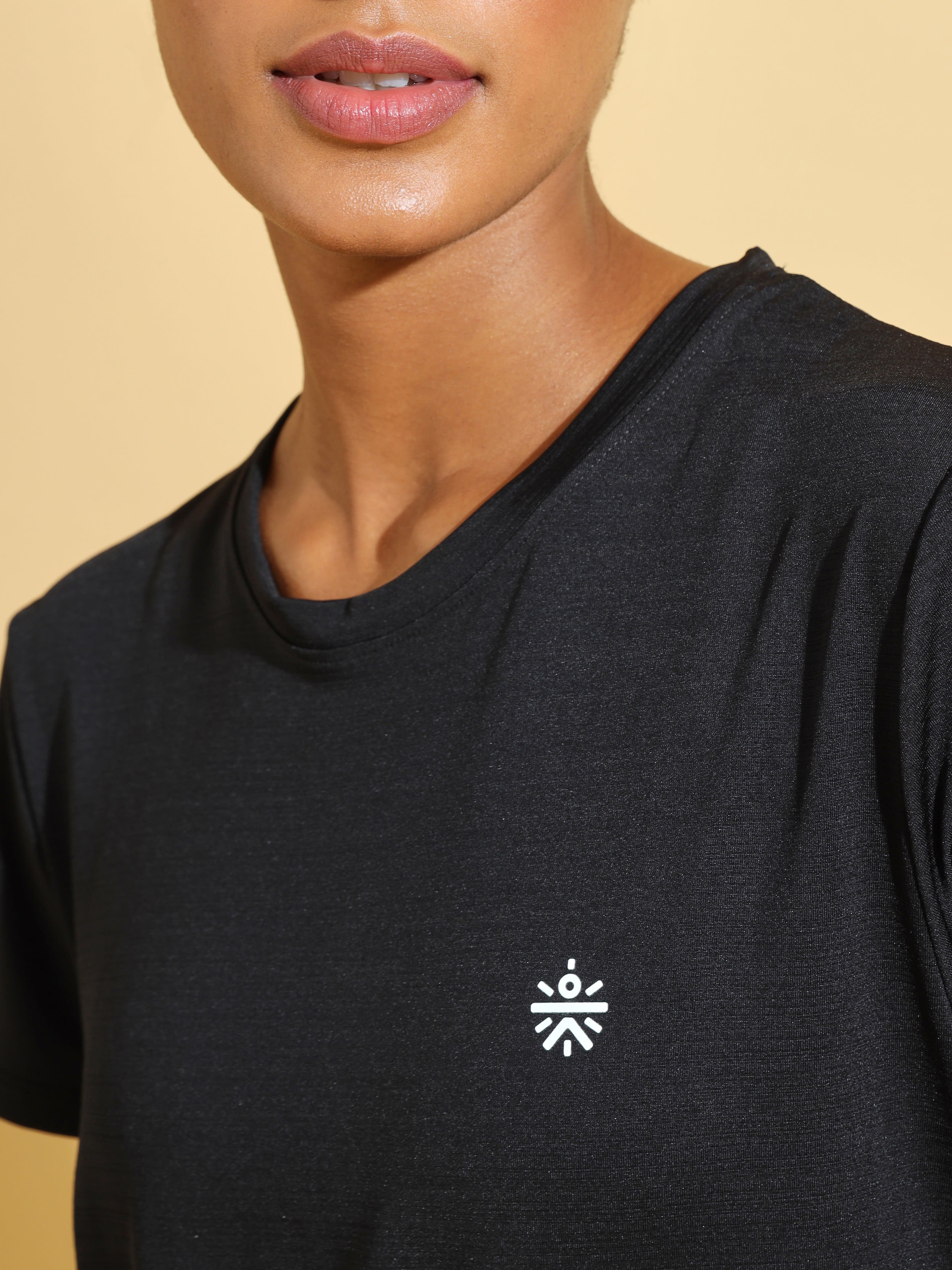 Solid Active T-shirt with Logo