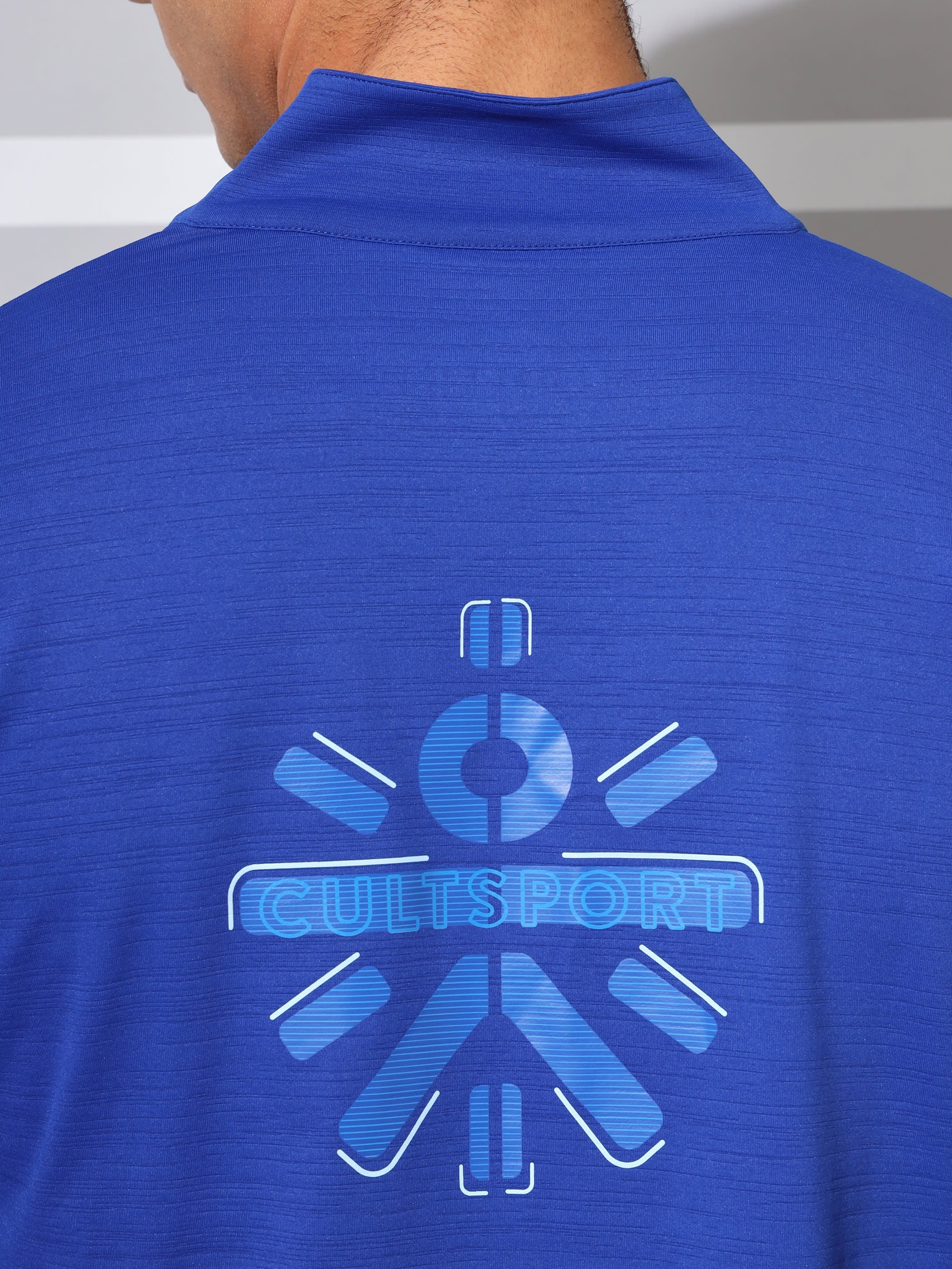 High Neck Active T-shirt with Graphic Print