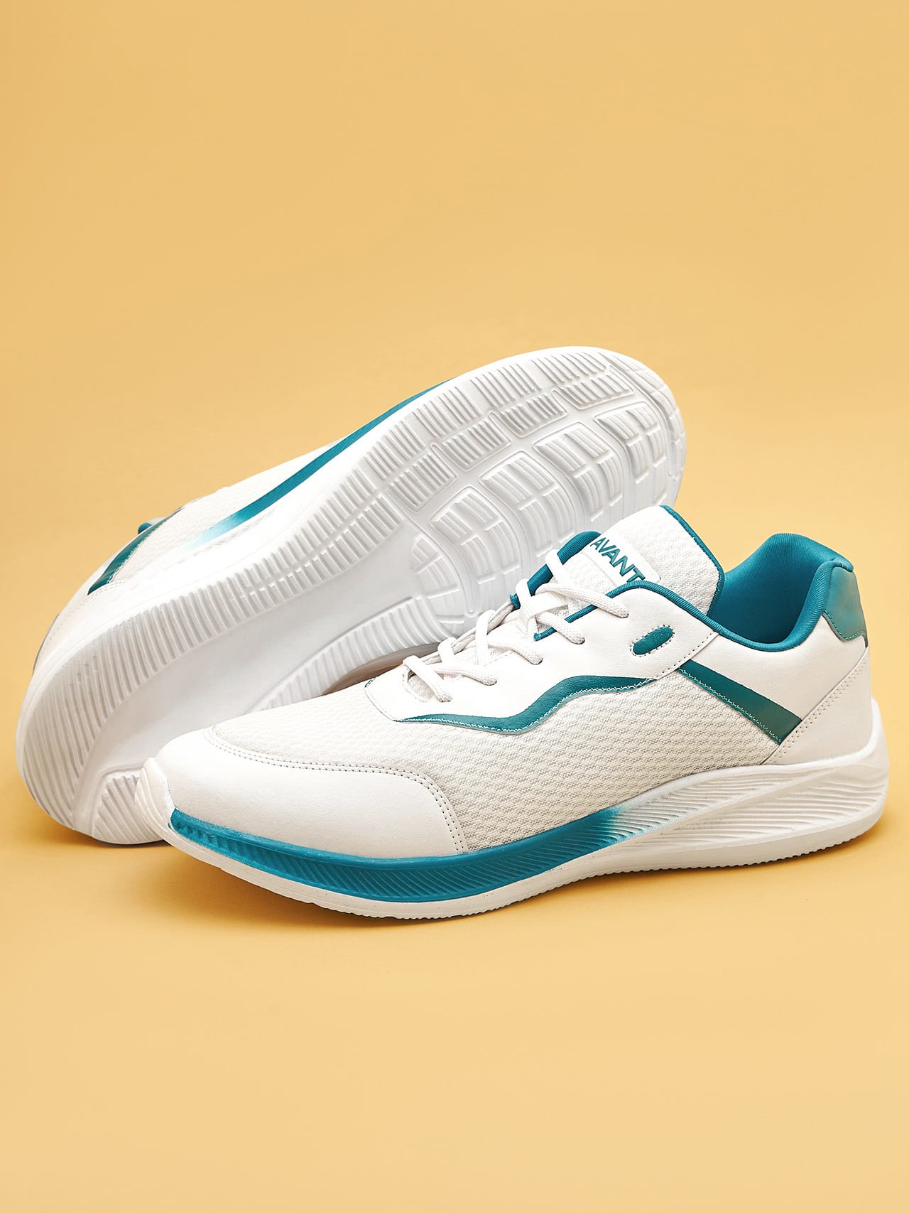 Avant Men's Softride Walking Shoes-White