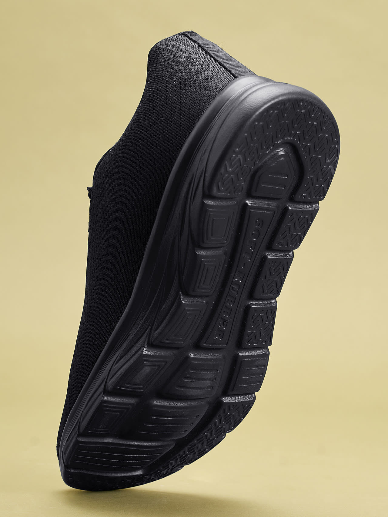 Avant Men's Marcus Walking Shoes-Black