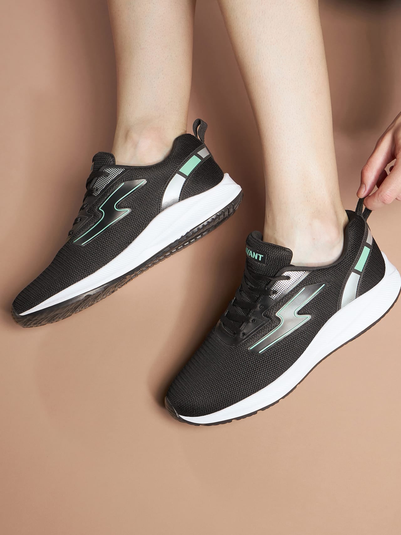 Lmu6hb6w2gqssnfyguc6uidq