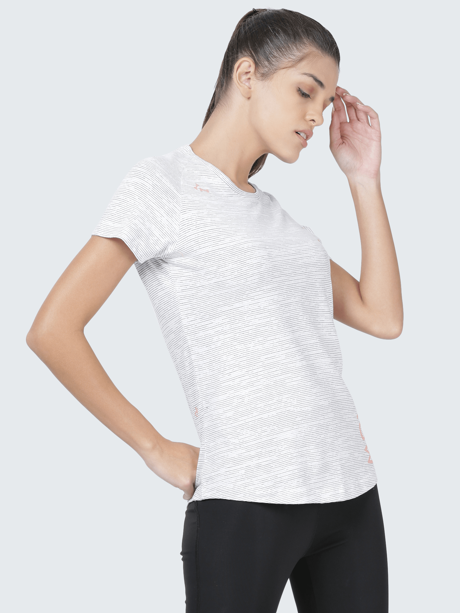 Signature Relax White Casual Tee