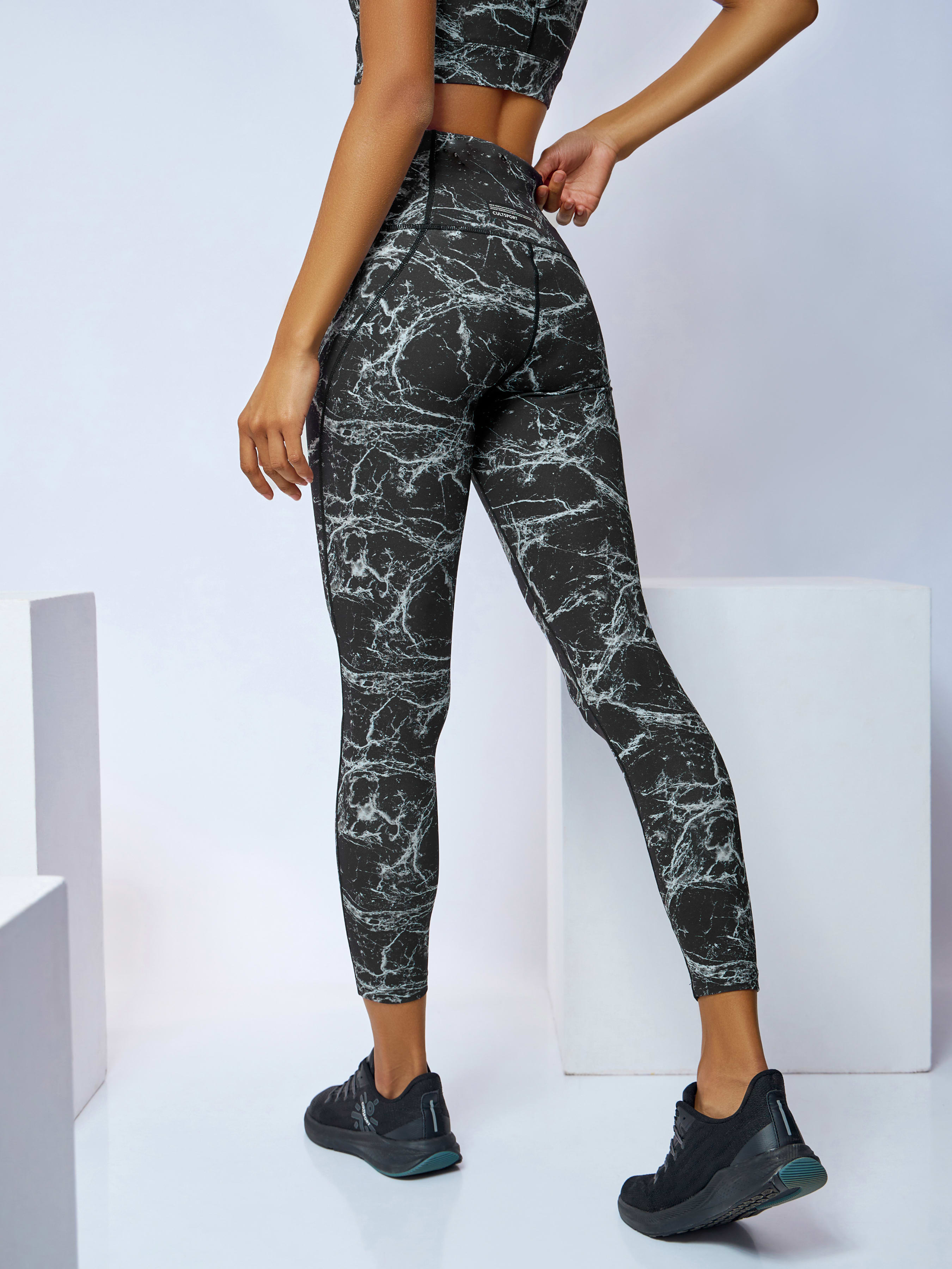 AbsoluteFit Marble Print Tights