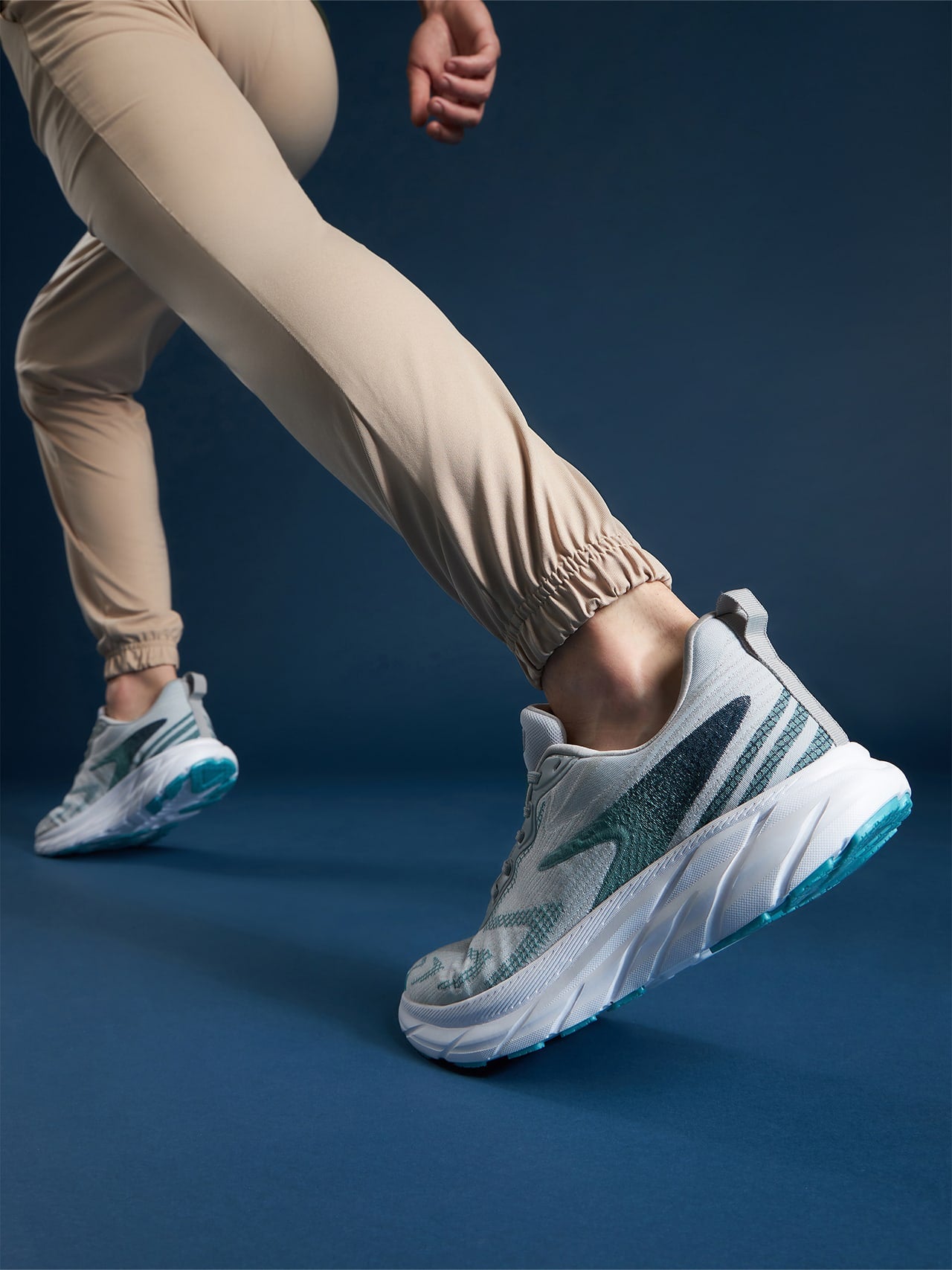 Avant Men's Thrust Running Shoes - L.Grey