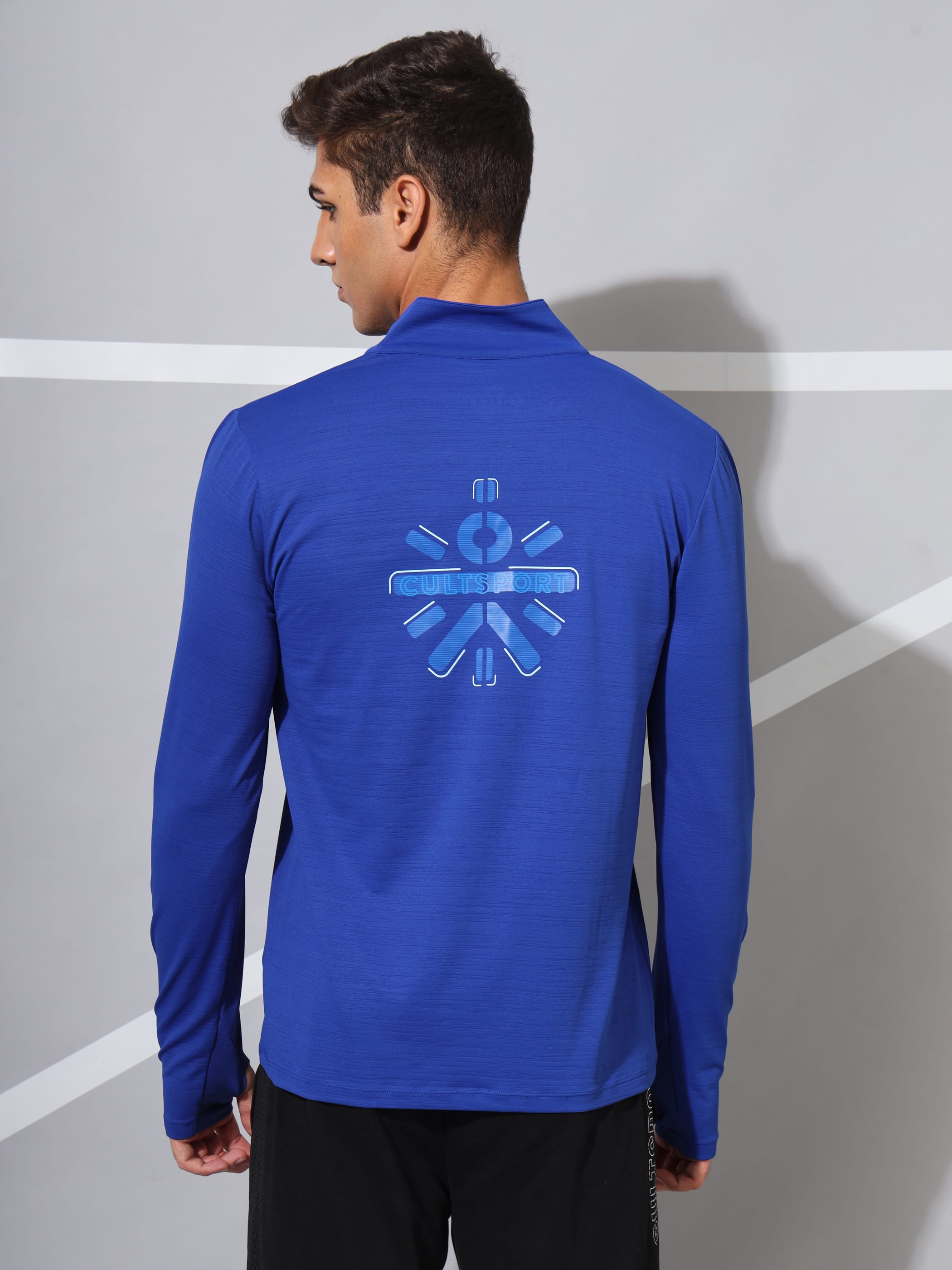 High Neck Active T-shirt with Graphic Print