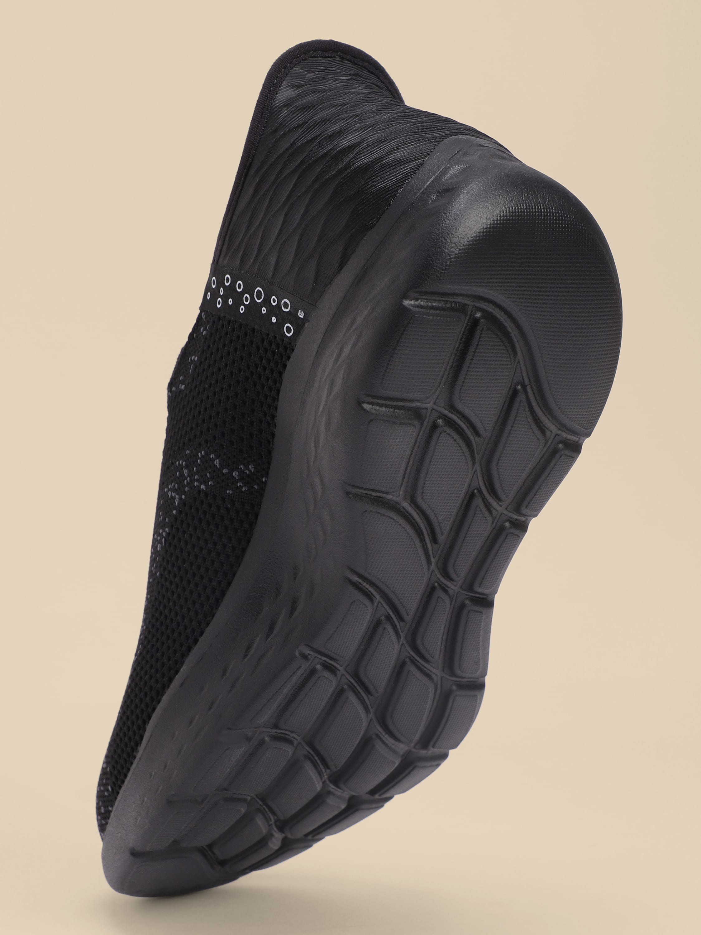 cult EZ+ Flow Women's Walking Shoes - Black