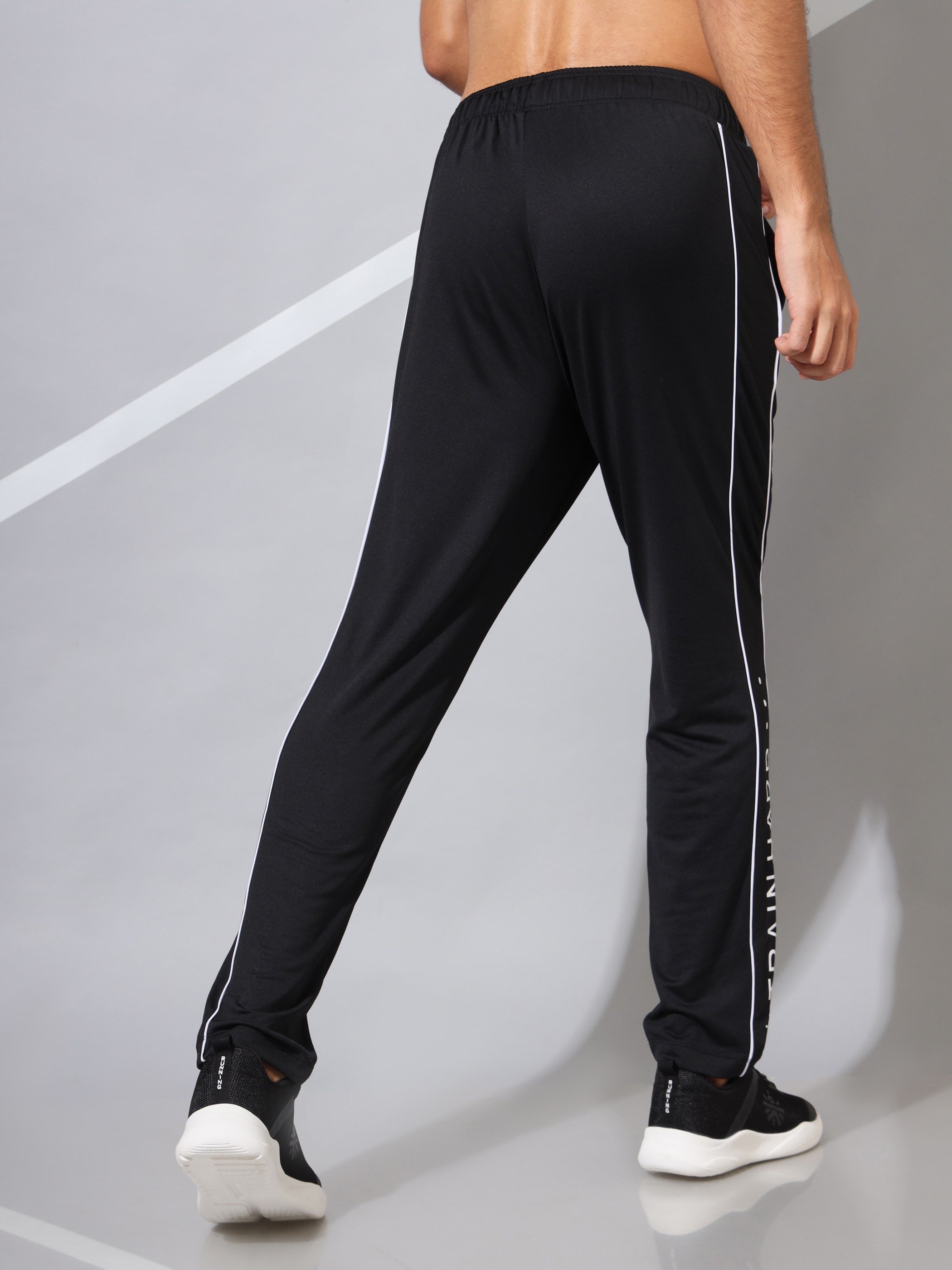 Active Trackpants with Contrast Piping