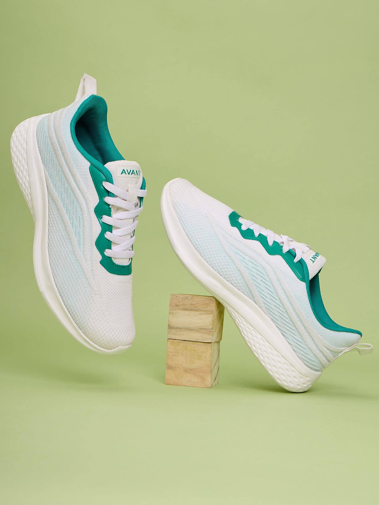 Avant Women's Mermaid Walking Shoes - White/Teal