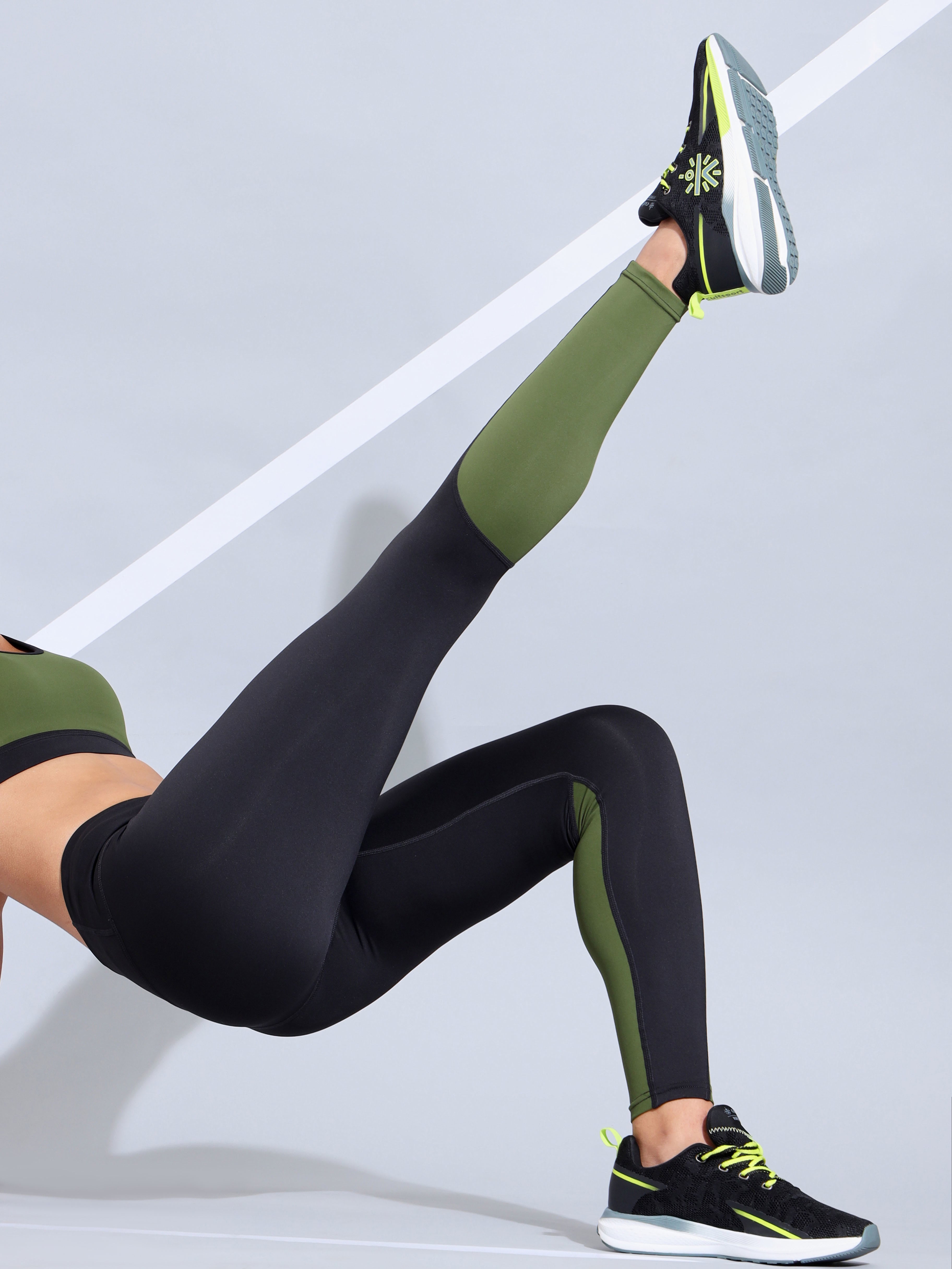 Black & Green Absolute Fit Tights with Back Pocket