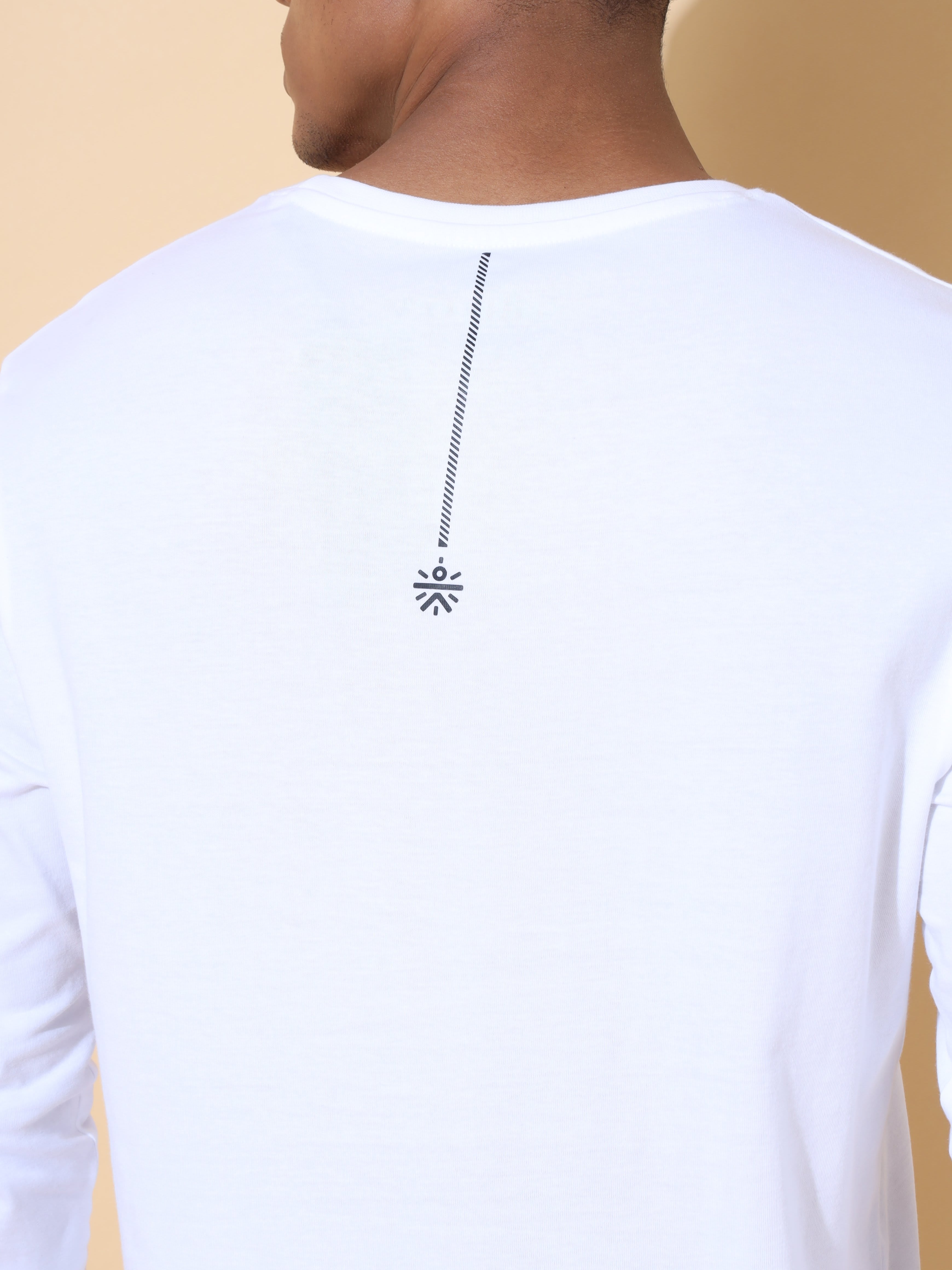 Solid Comfort T-shirt with Chest Graphic