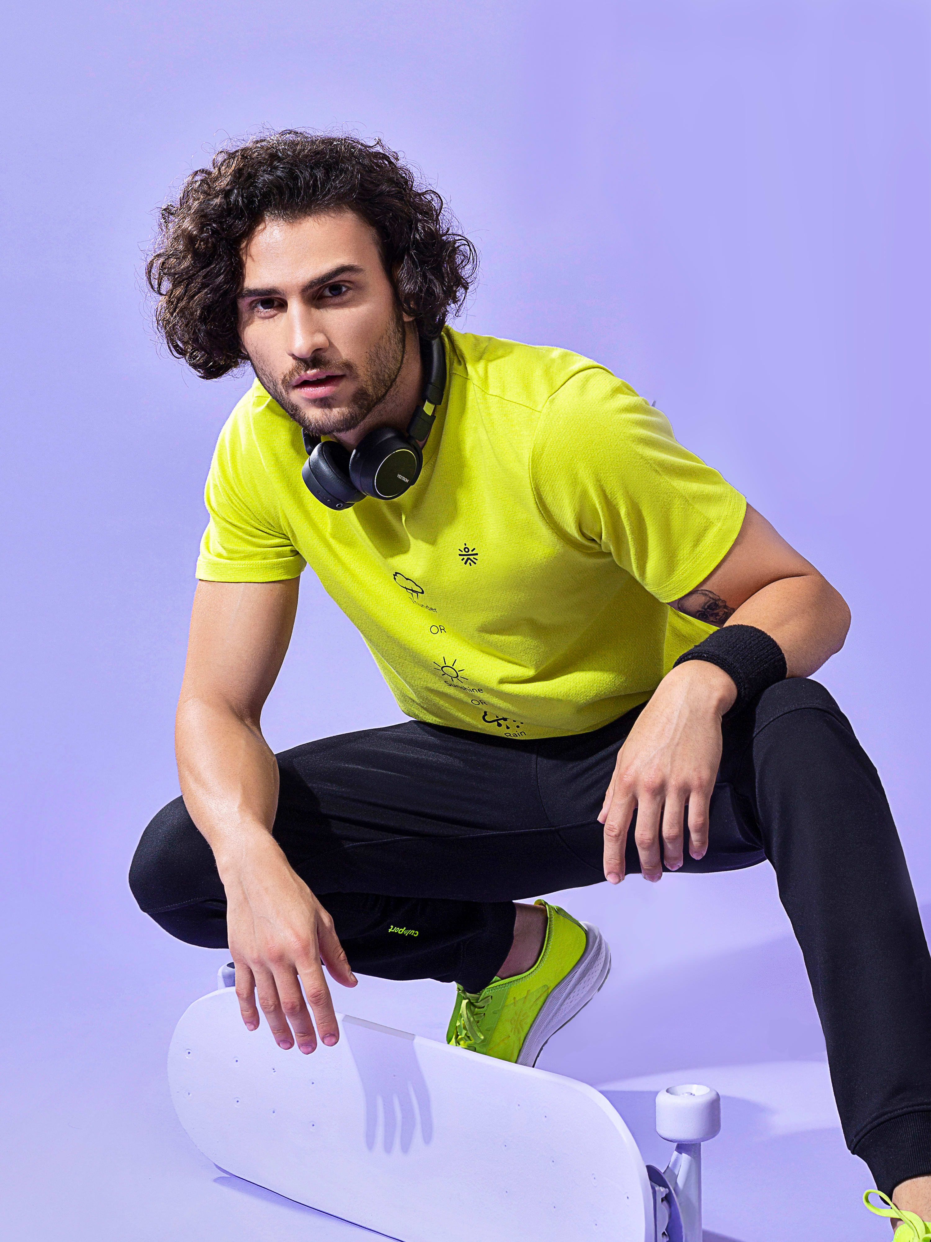 Minimalistic Print T-shirt