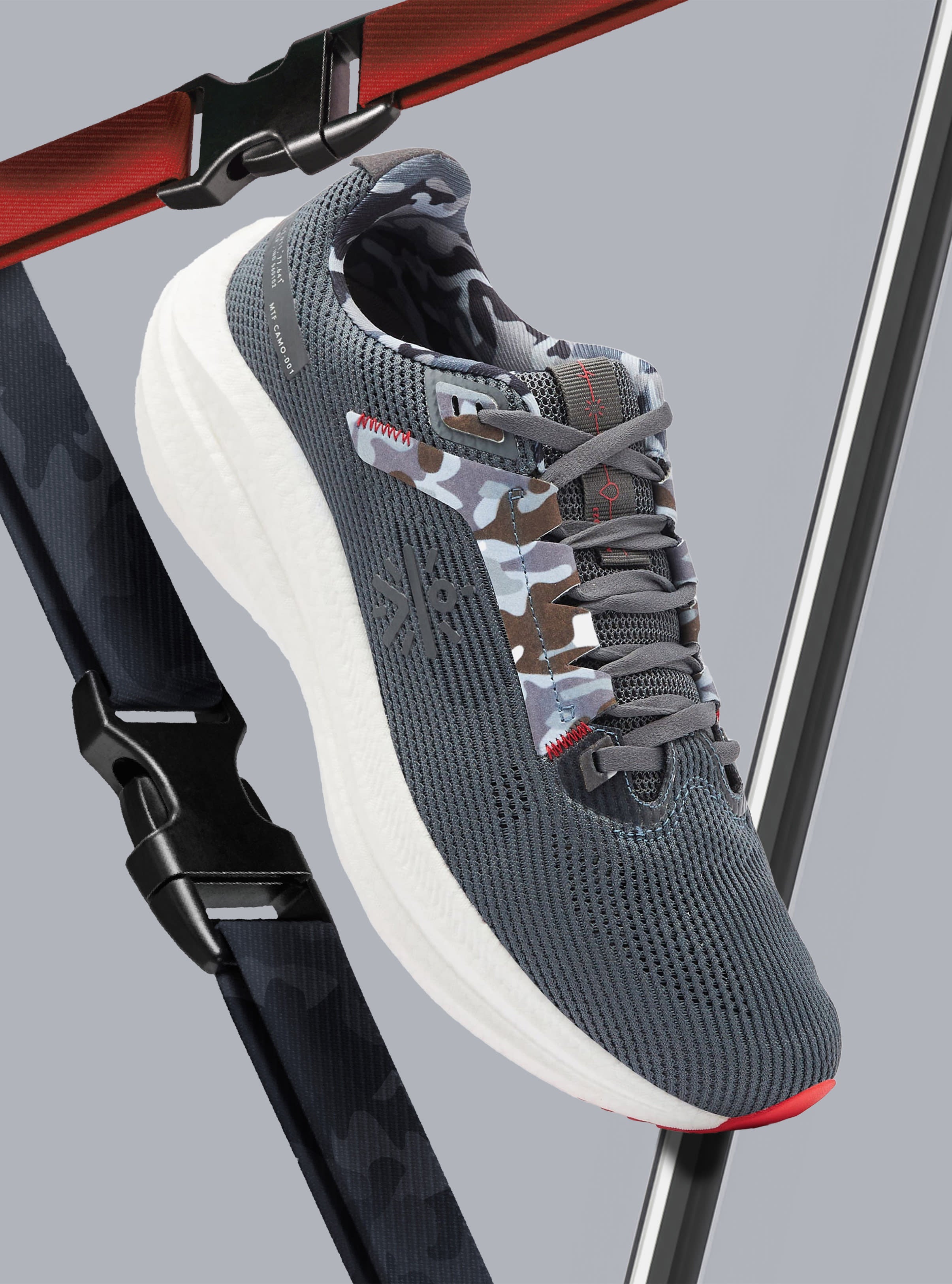 cult Versa DFNDR Men Running Shoes - Grey/Red