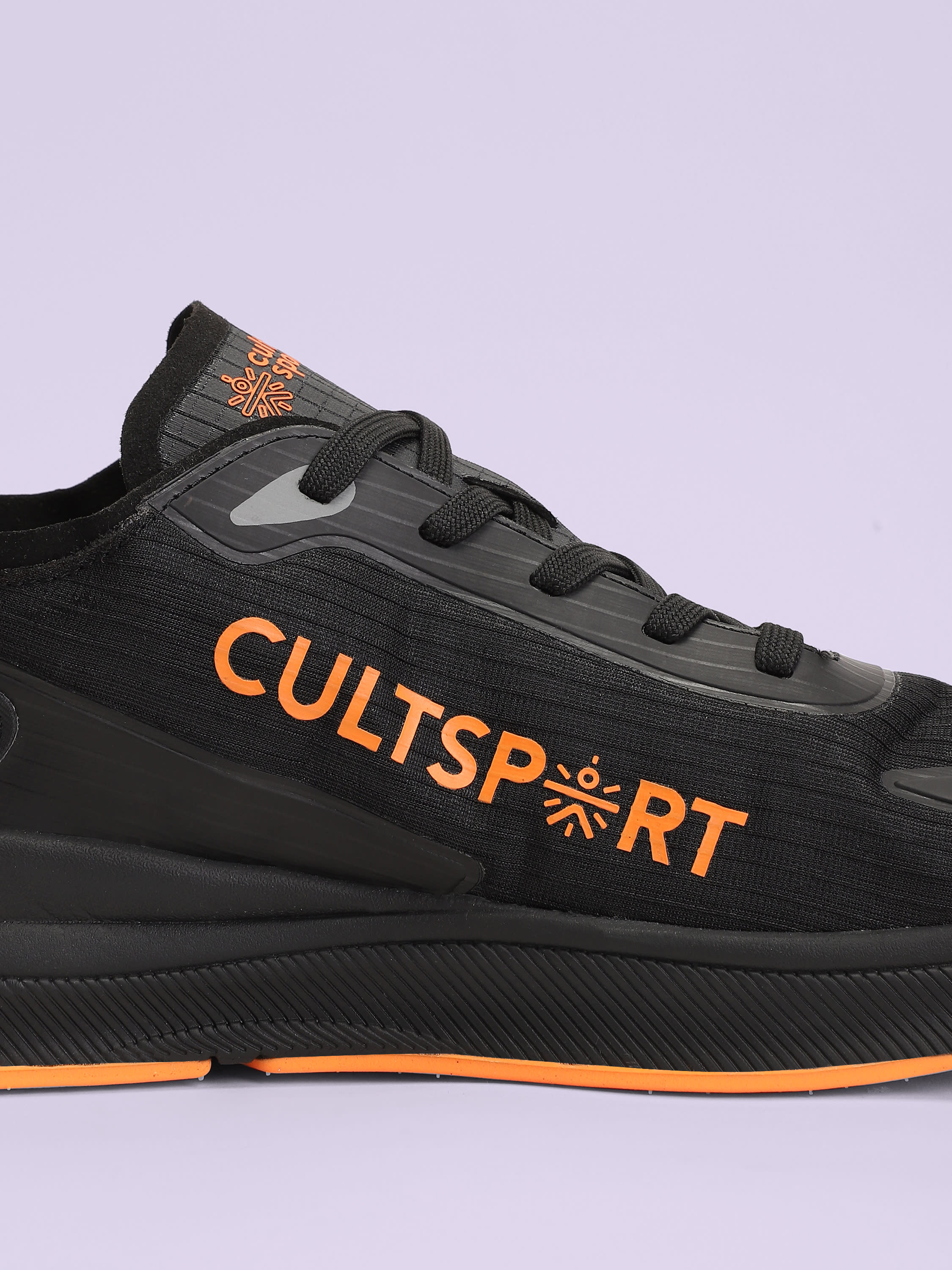 cult Comfort Men Running Shoes - Black/Orange