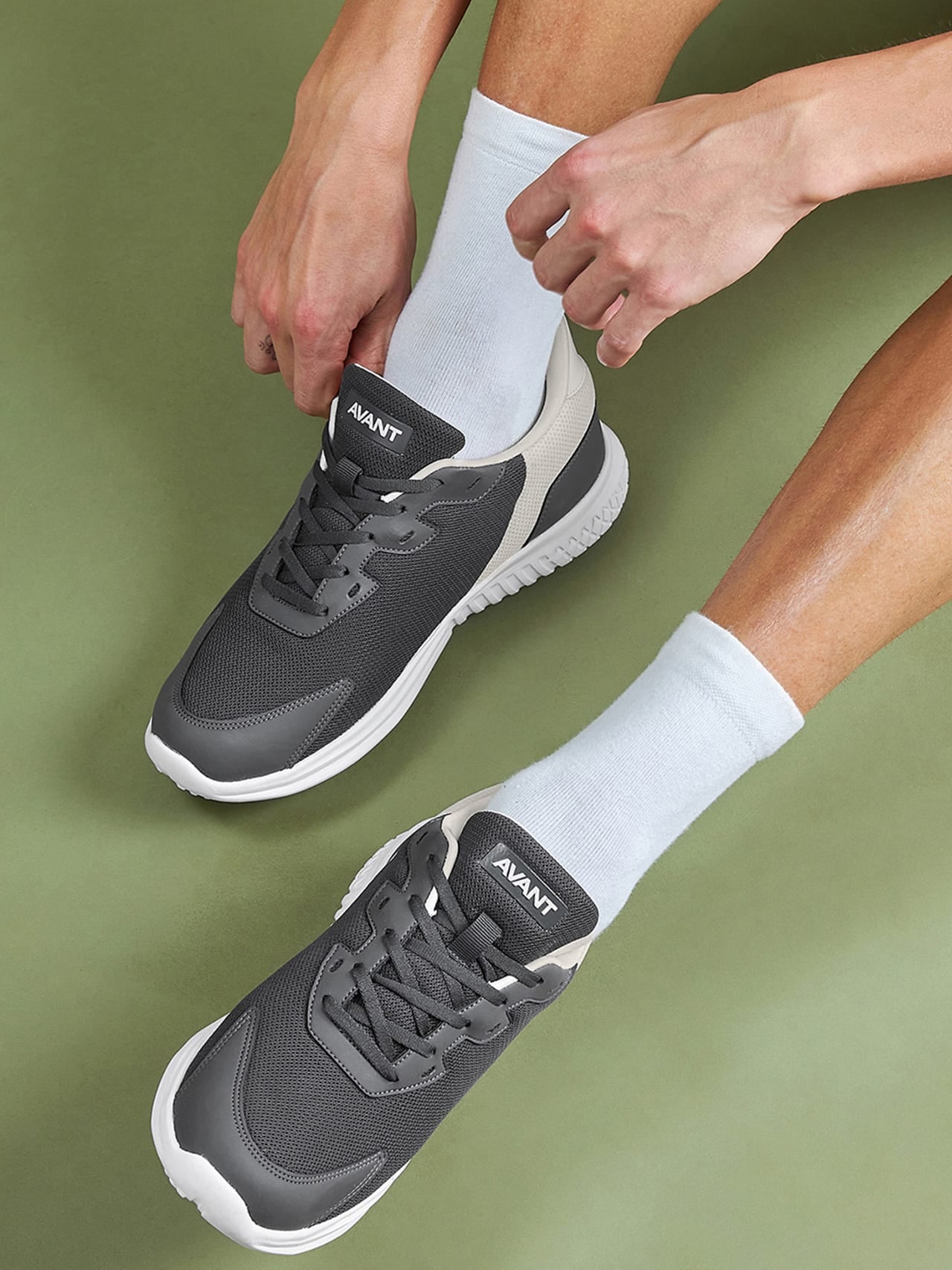 Avant Men's Luxe Walking Shoes-D.Grey/White