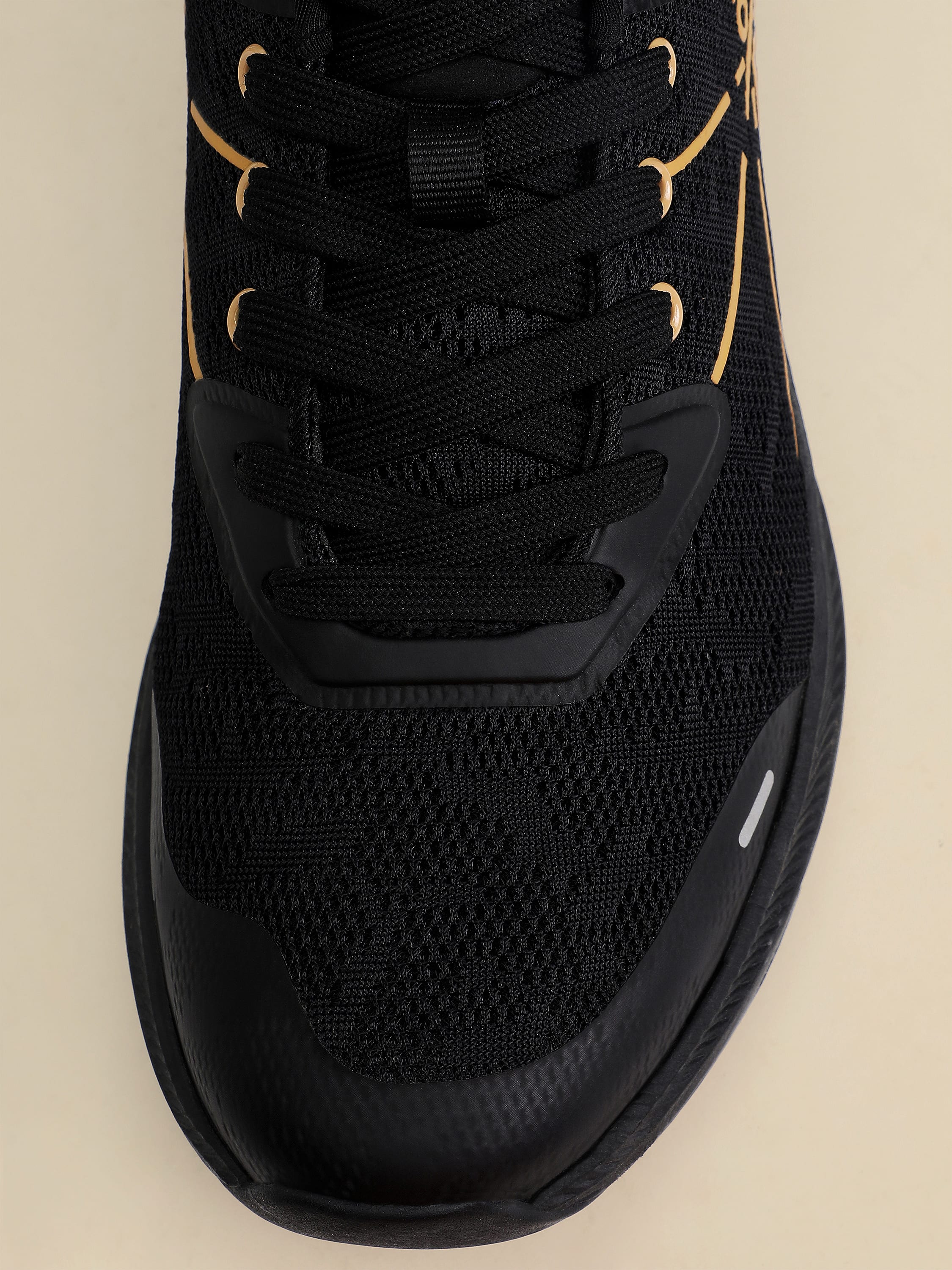 cult Flomo Men Running Shoes - Black/Gold