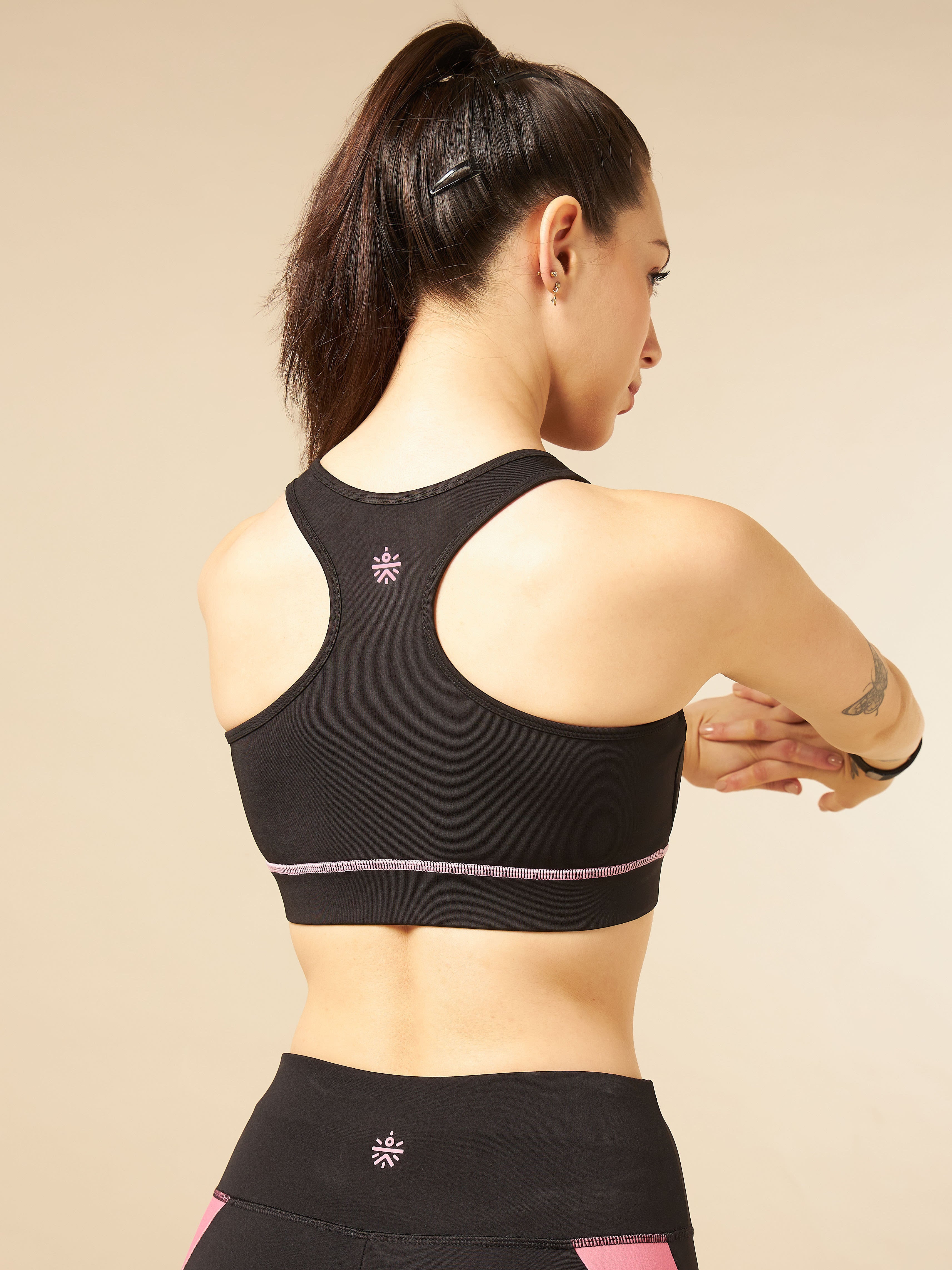 Black Train-in Medium Support Sports Bra