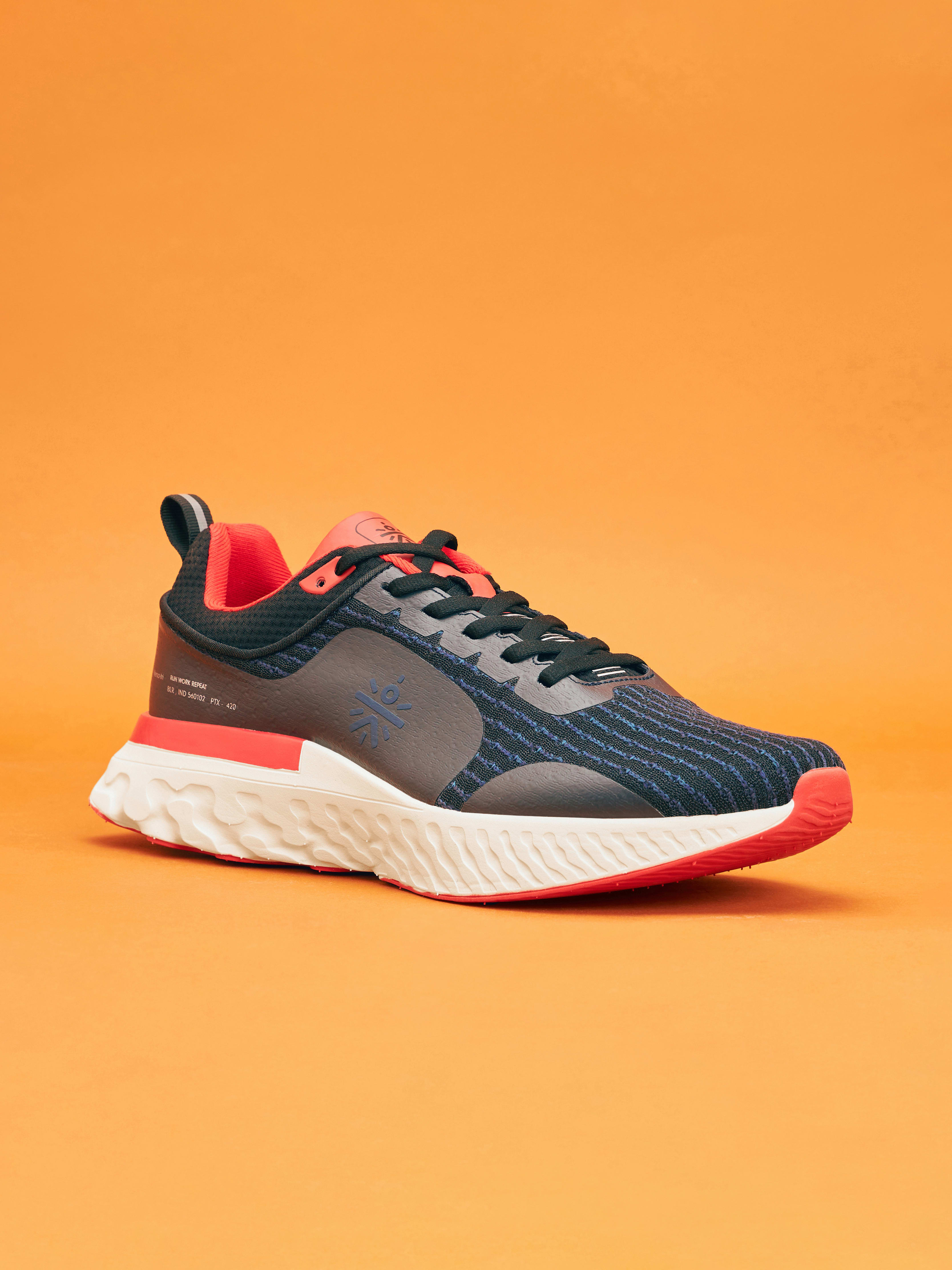 cult Versa Maze Men Running Shoes - Charcoal/Red