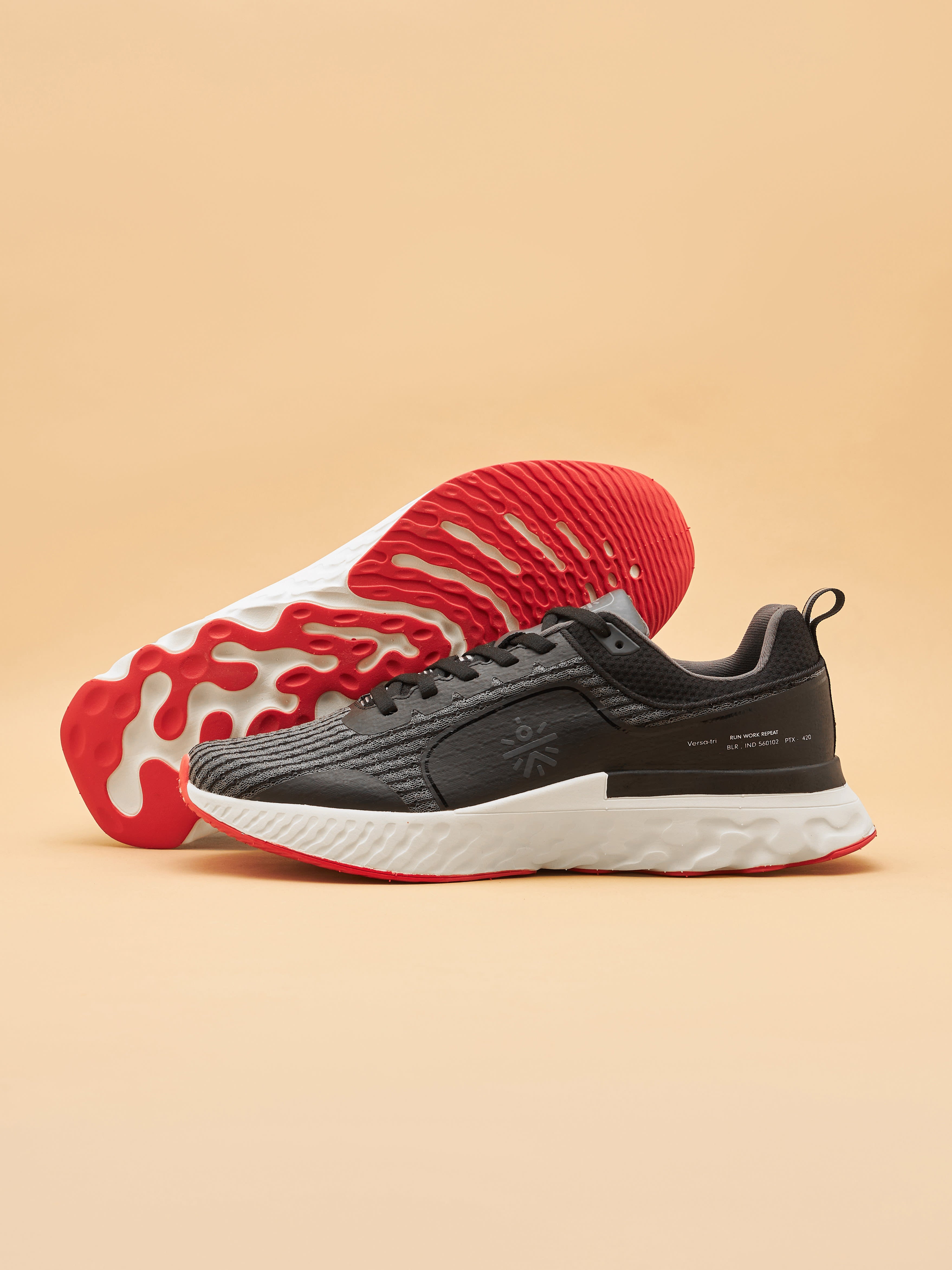 cult Versa Maze Men Running Shoes - Black