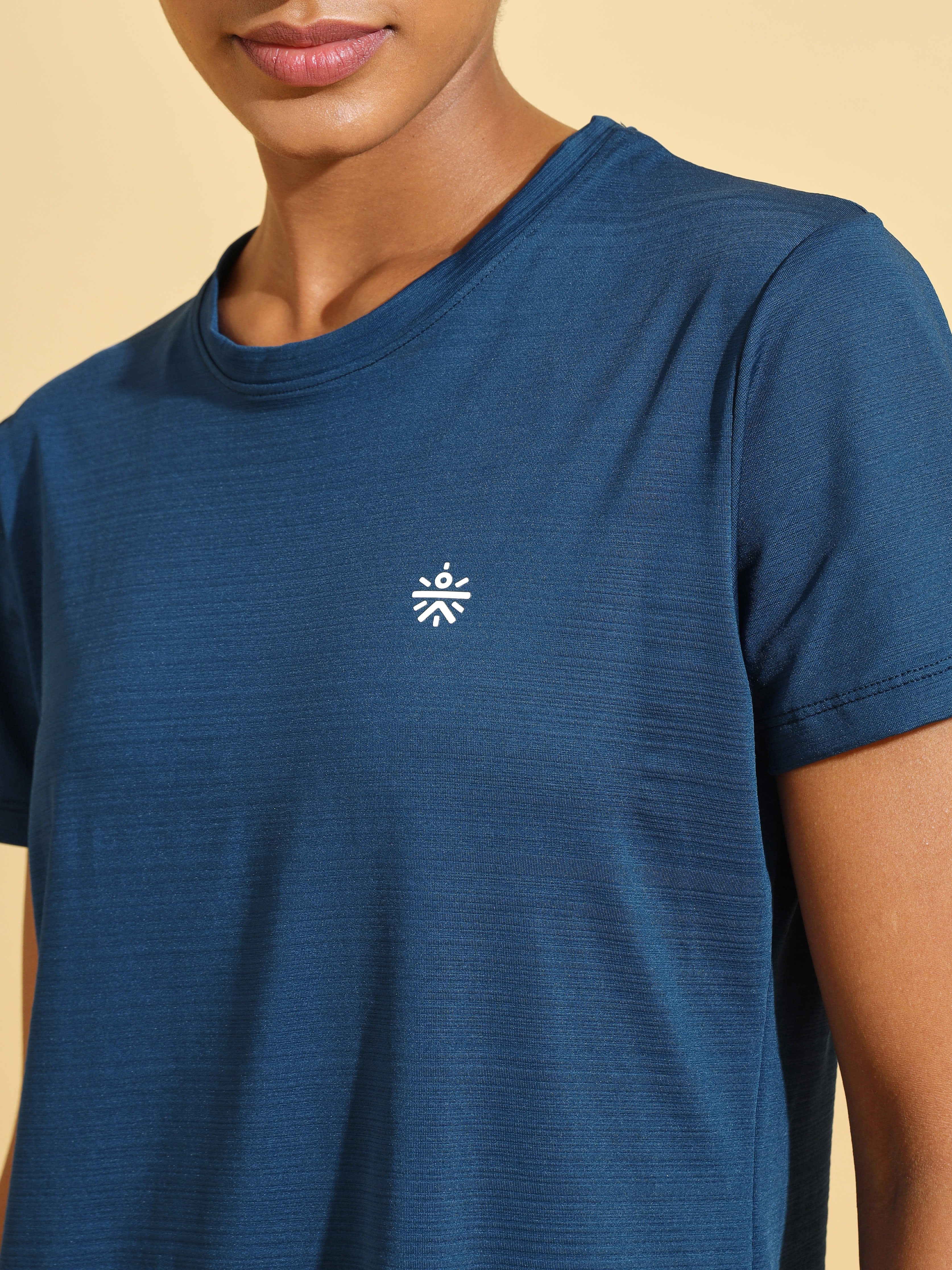 Solid Active T-shirt with Logo