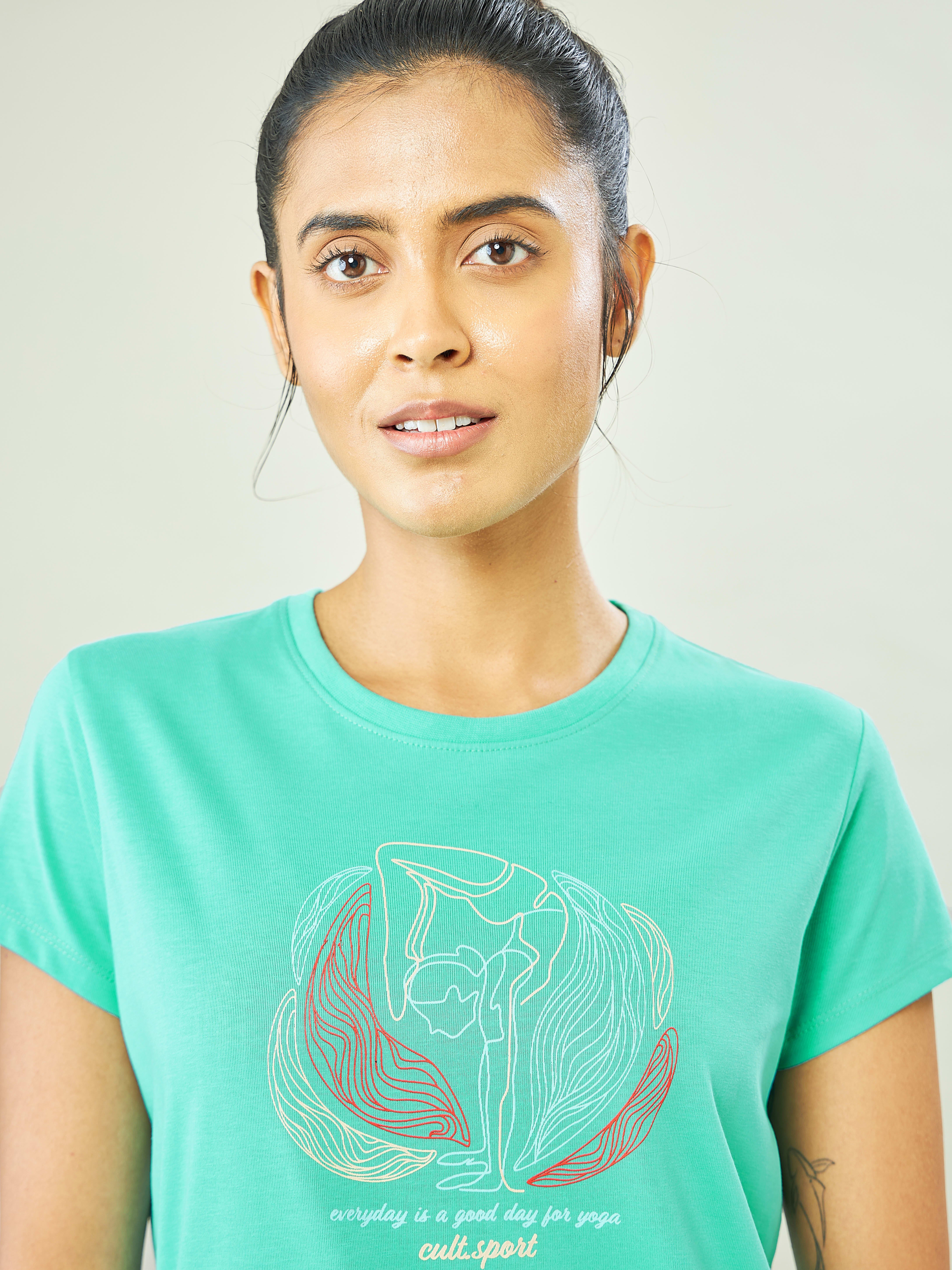 Graphic Print Yoga T-shirt